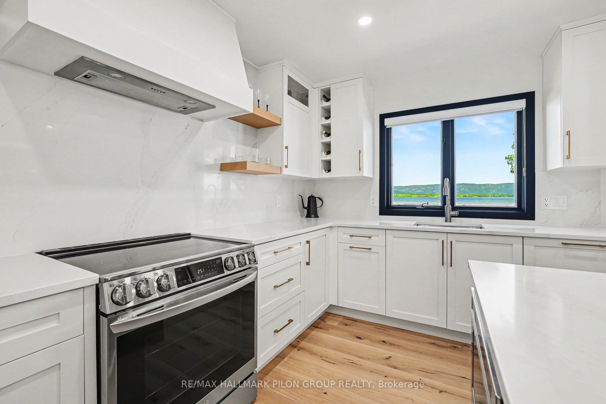 584 Bayview Drive Property Photo 13