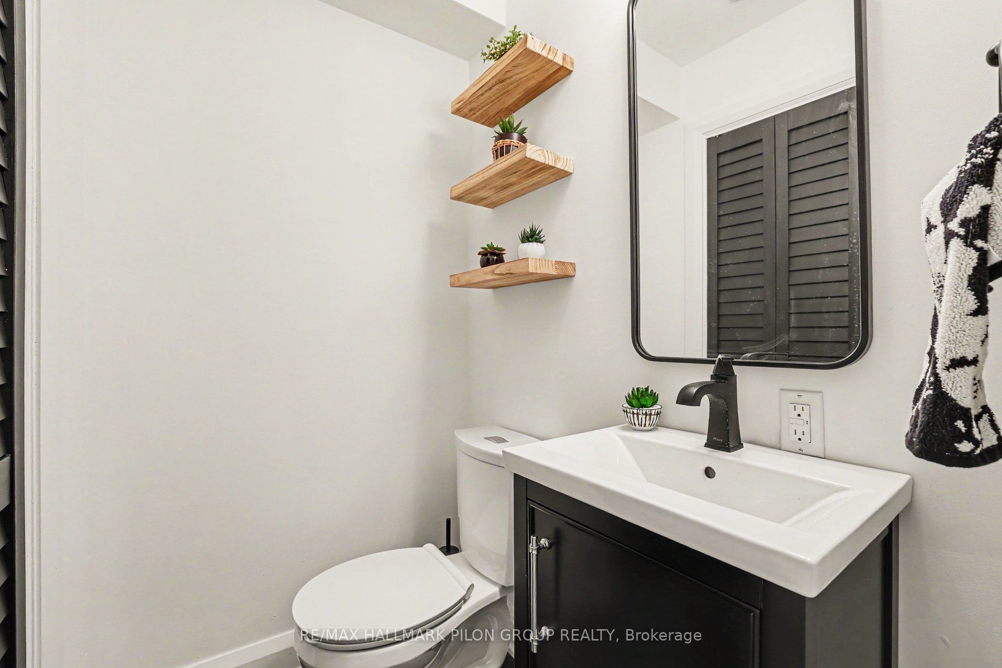 584 Bayview Drive Property Photo 17