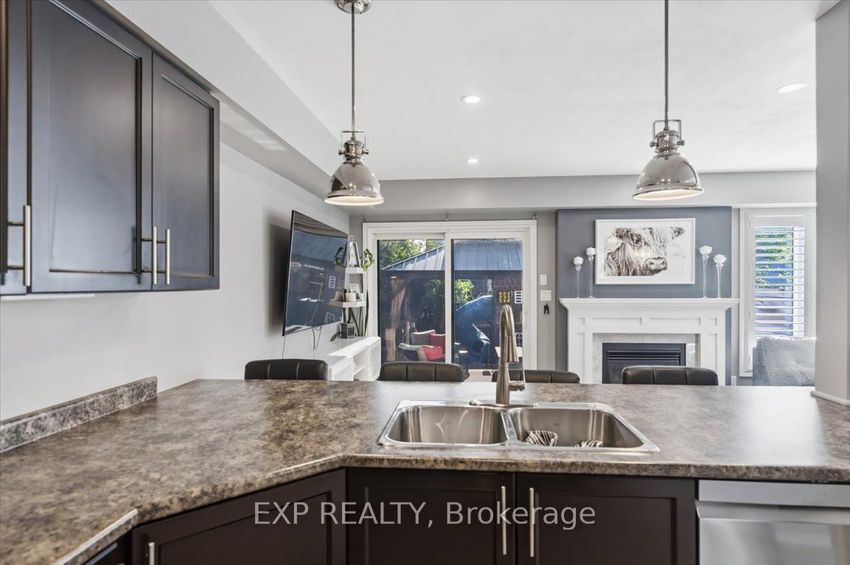 6063 Fausta Boulevard Property Photo 7