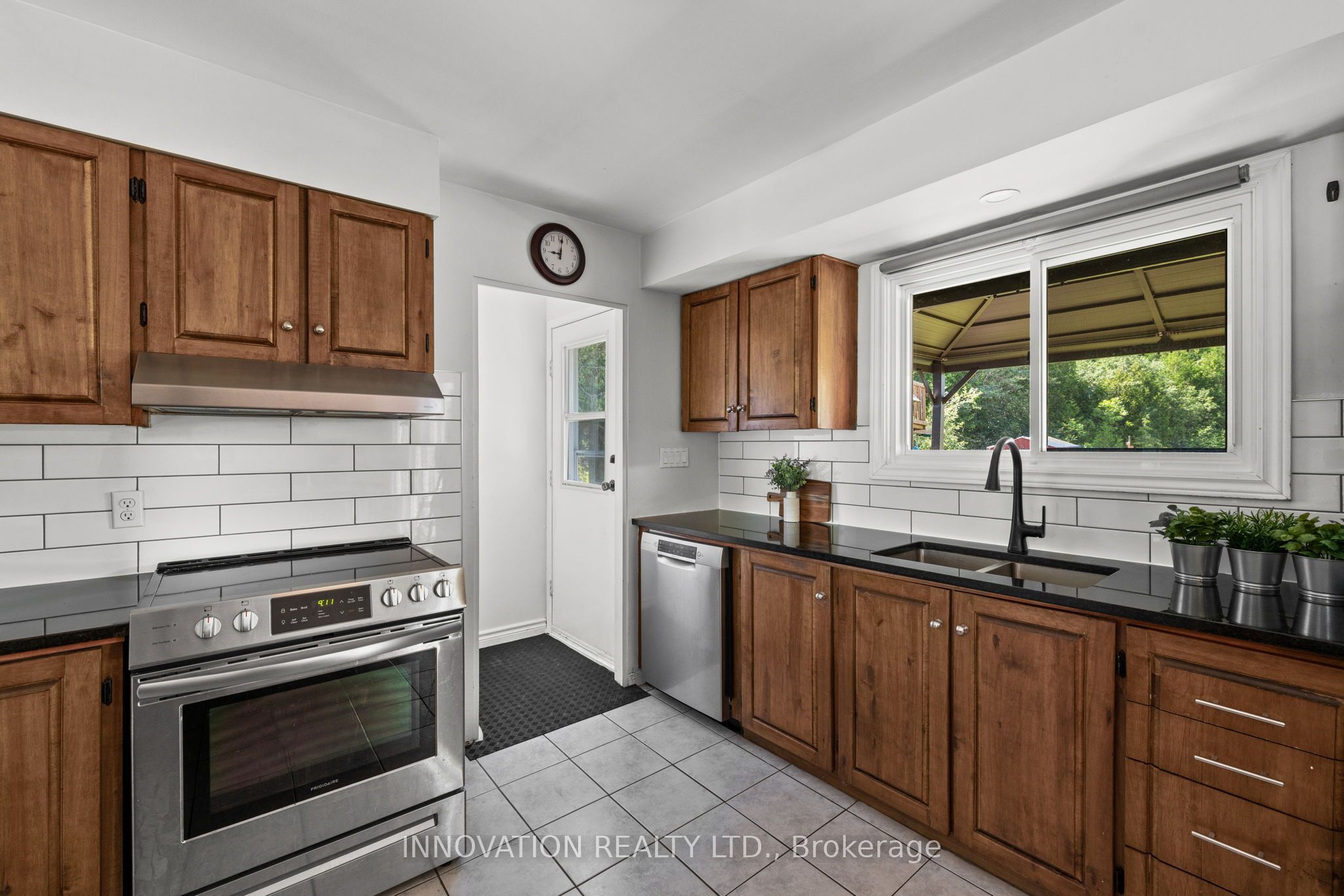 658 Kitley 3 Line Property Photo 14