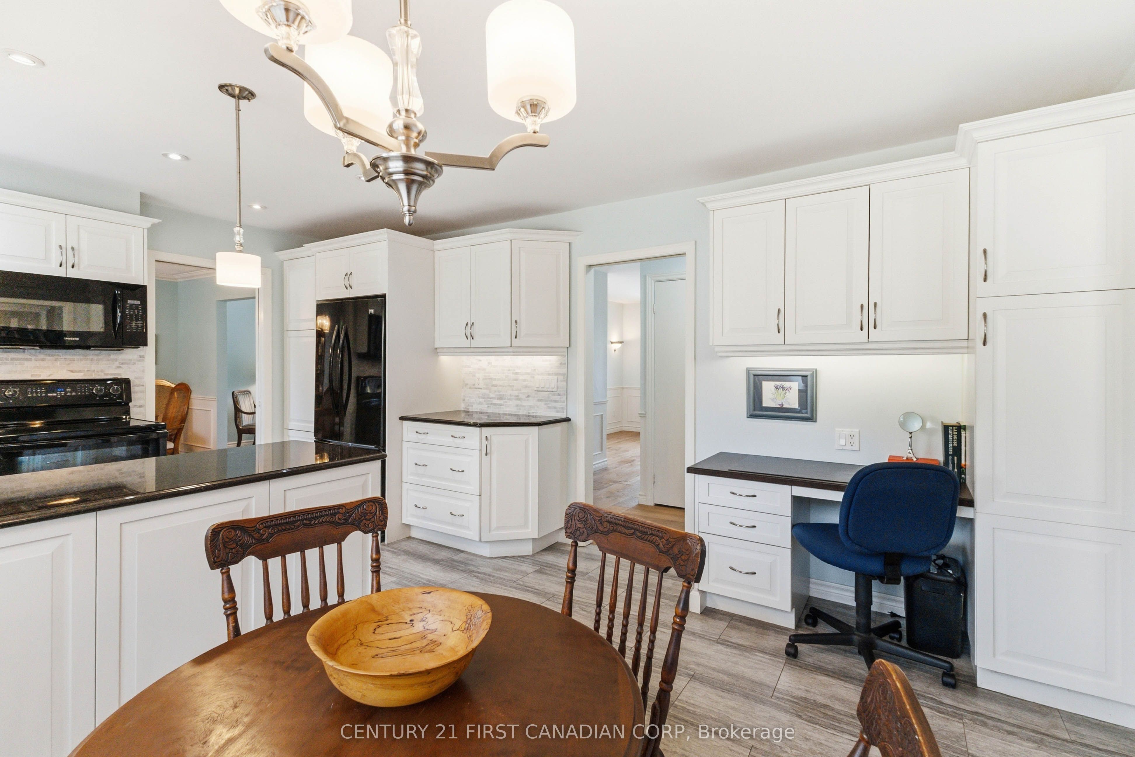 1080 Viscount Road Property Photo 23