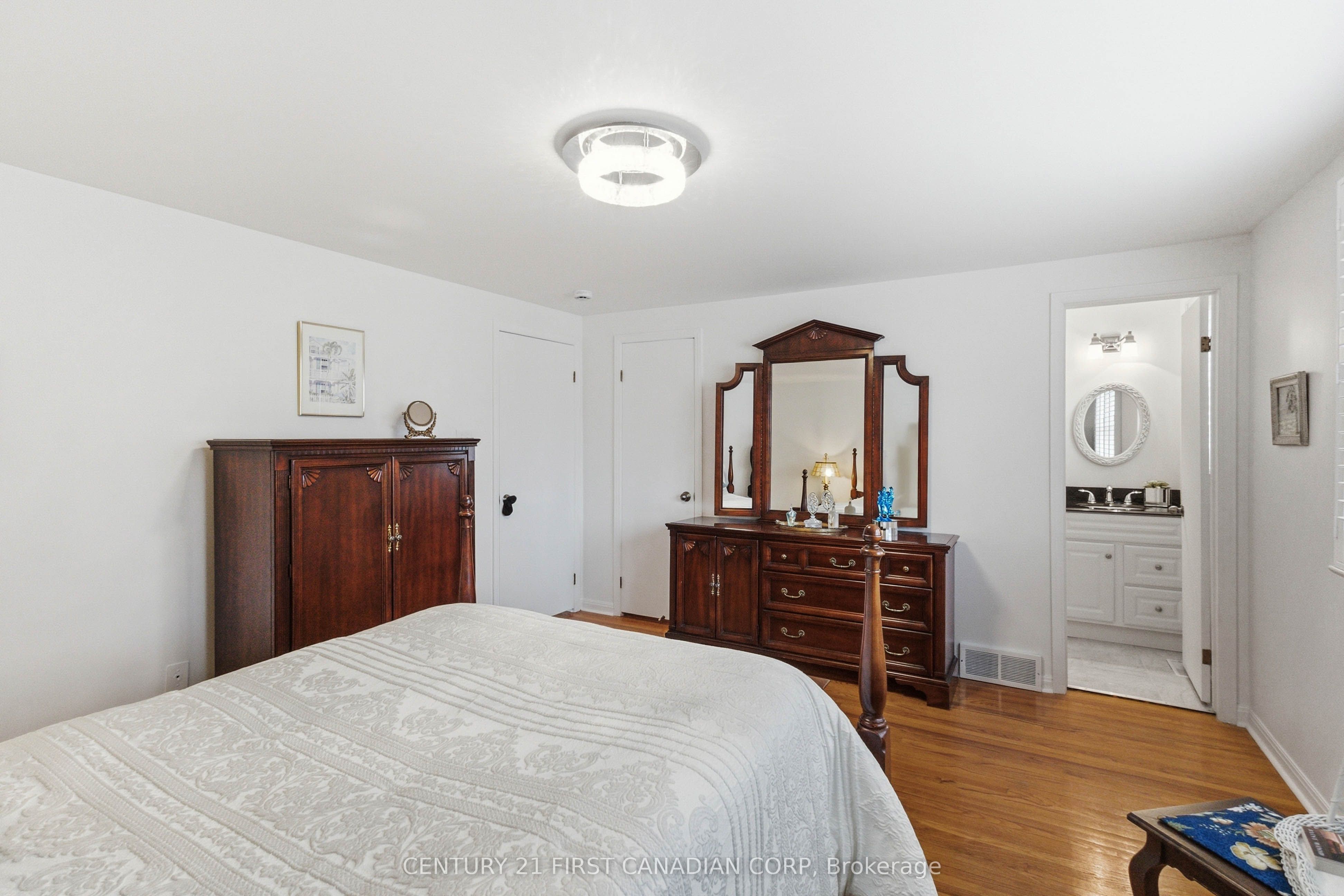 1080 Viscount Road Property Photo 34