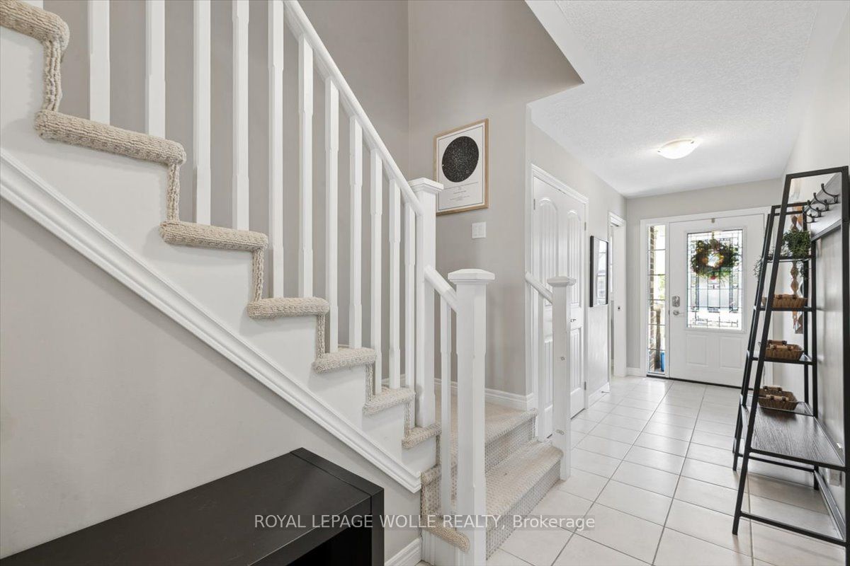 1453 Dunkirk Avenue Property Photo 7