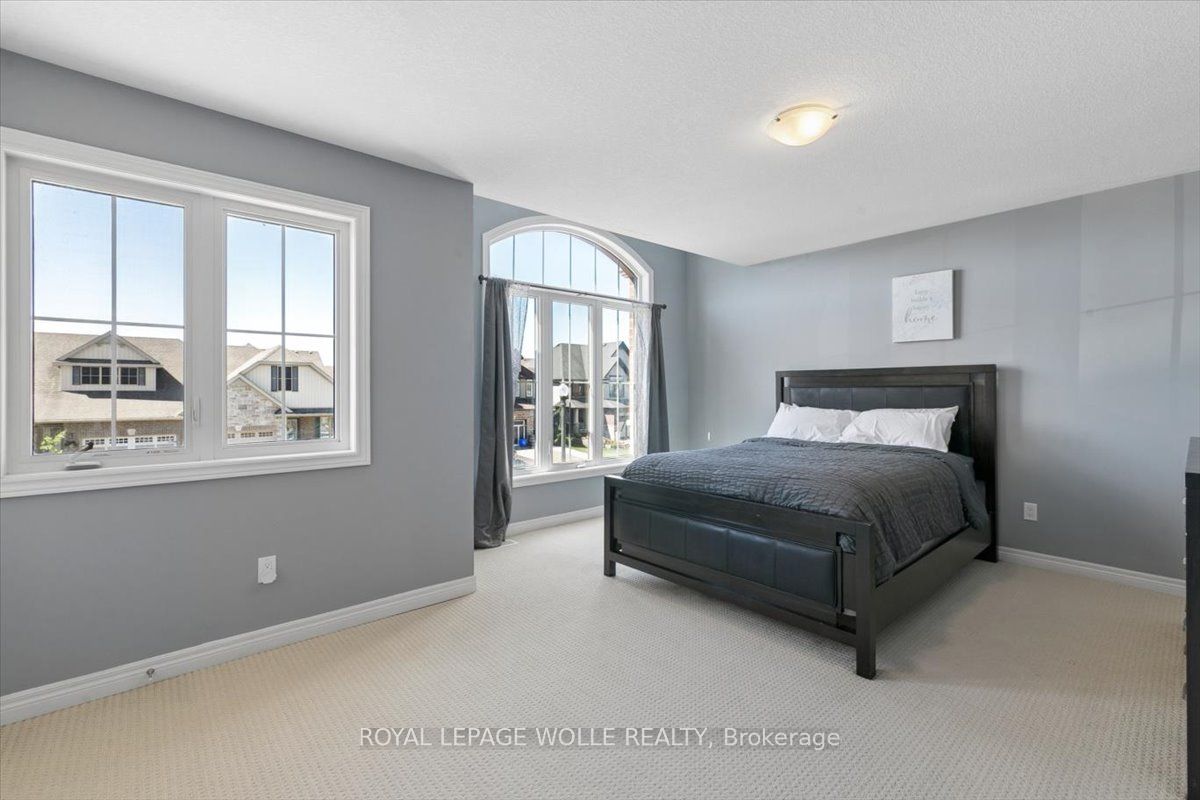 1453 Dunkirk Avenue Property Photo 20