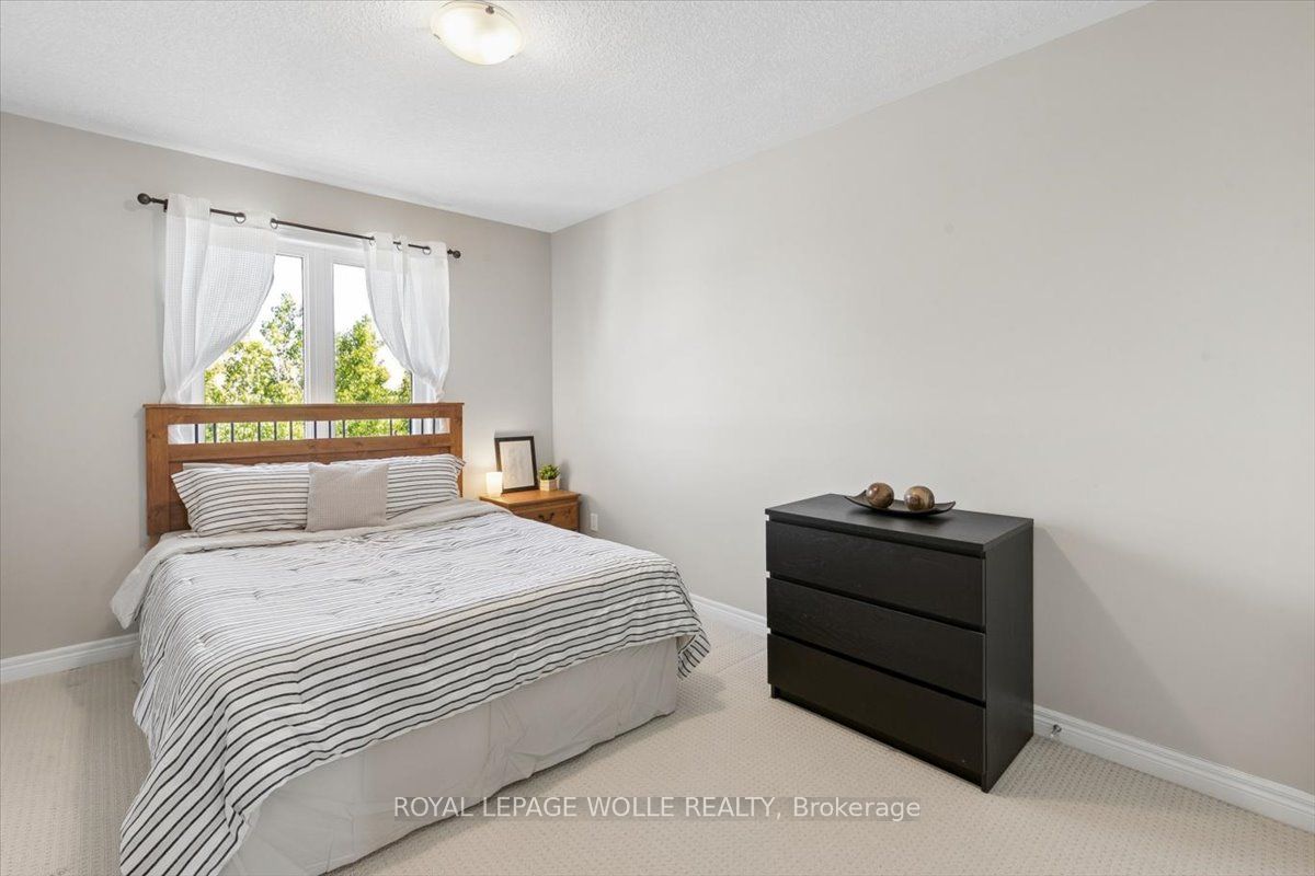 1453 Dunkirk Avenue Property Photo 25