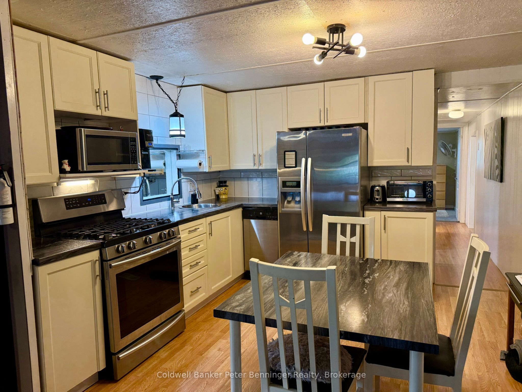 23 Bluejay Court Property Photo 5