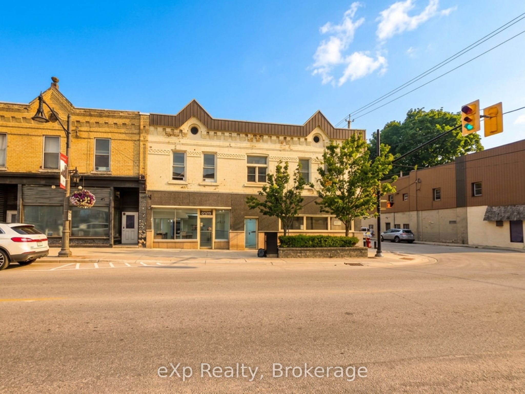 62 1st Avenue S Property Photo 1