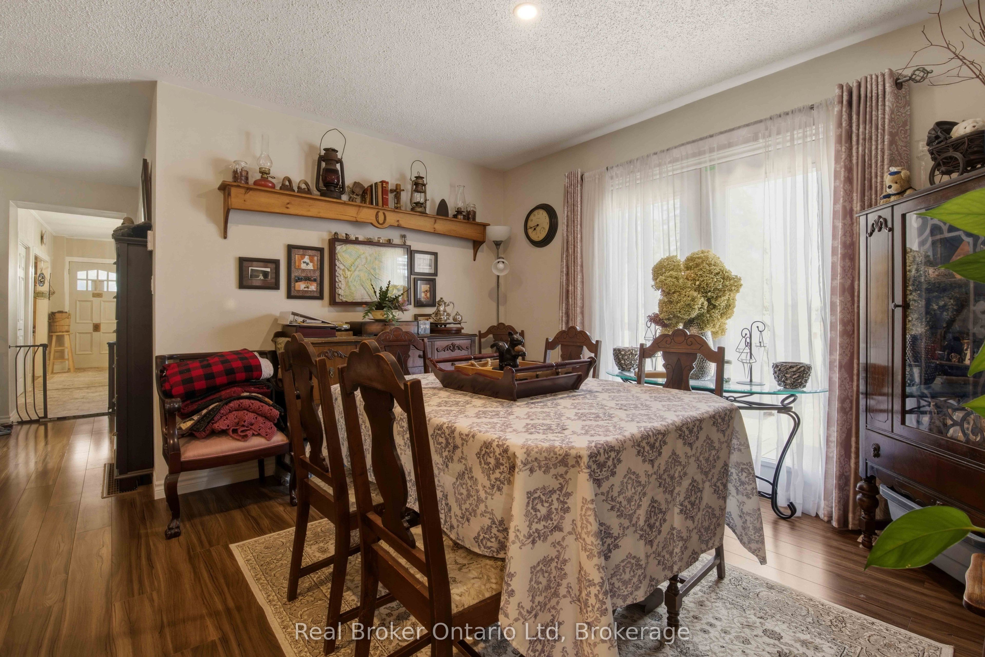 117005 Grey 3 Road Property Photo 12