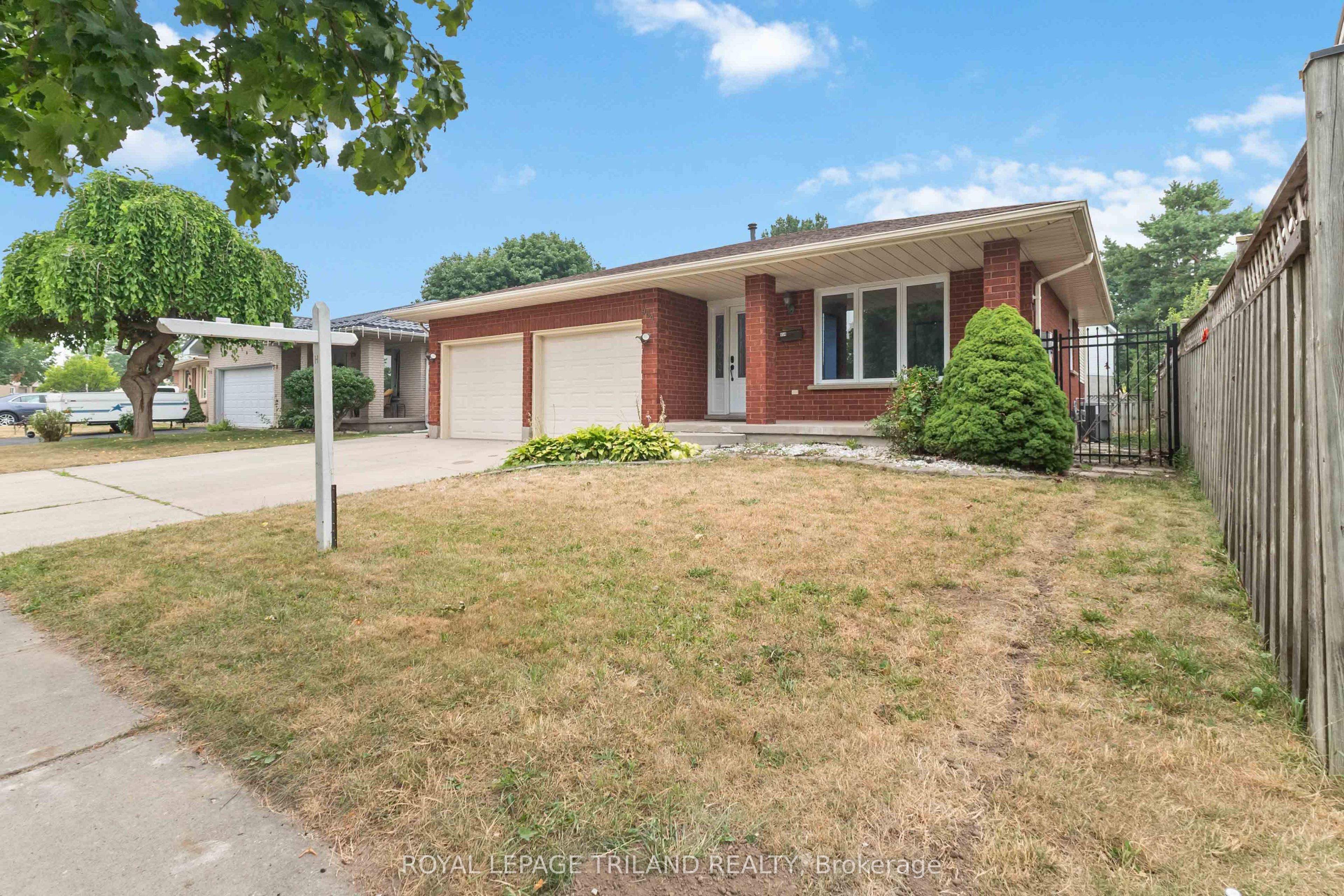 954 Chippewa Drive Property Photo 3