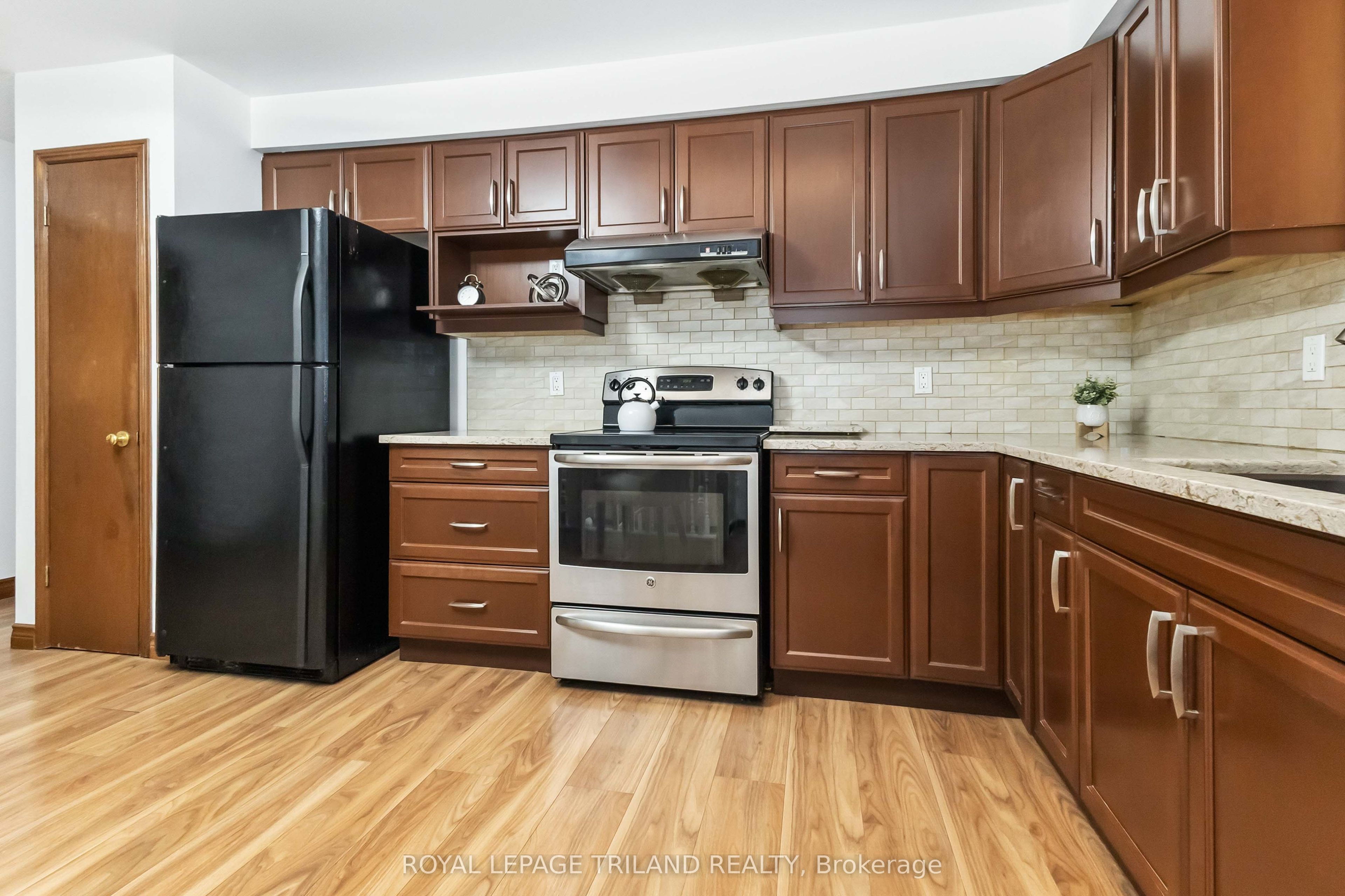 954 Chippewa Drive Property Photo 10