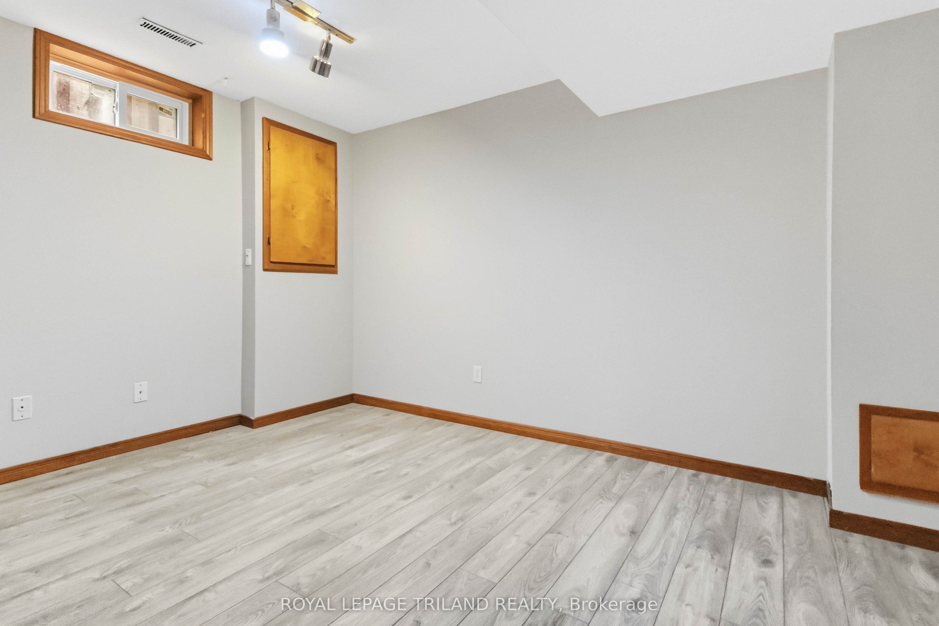 954 Chippewa Drive Property Photo 32