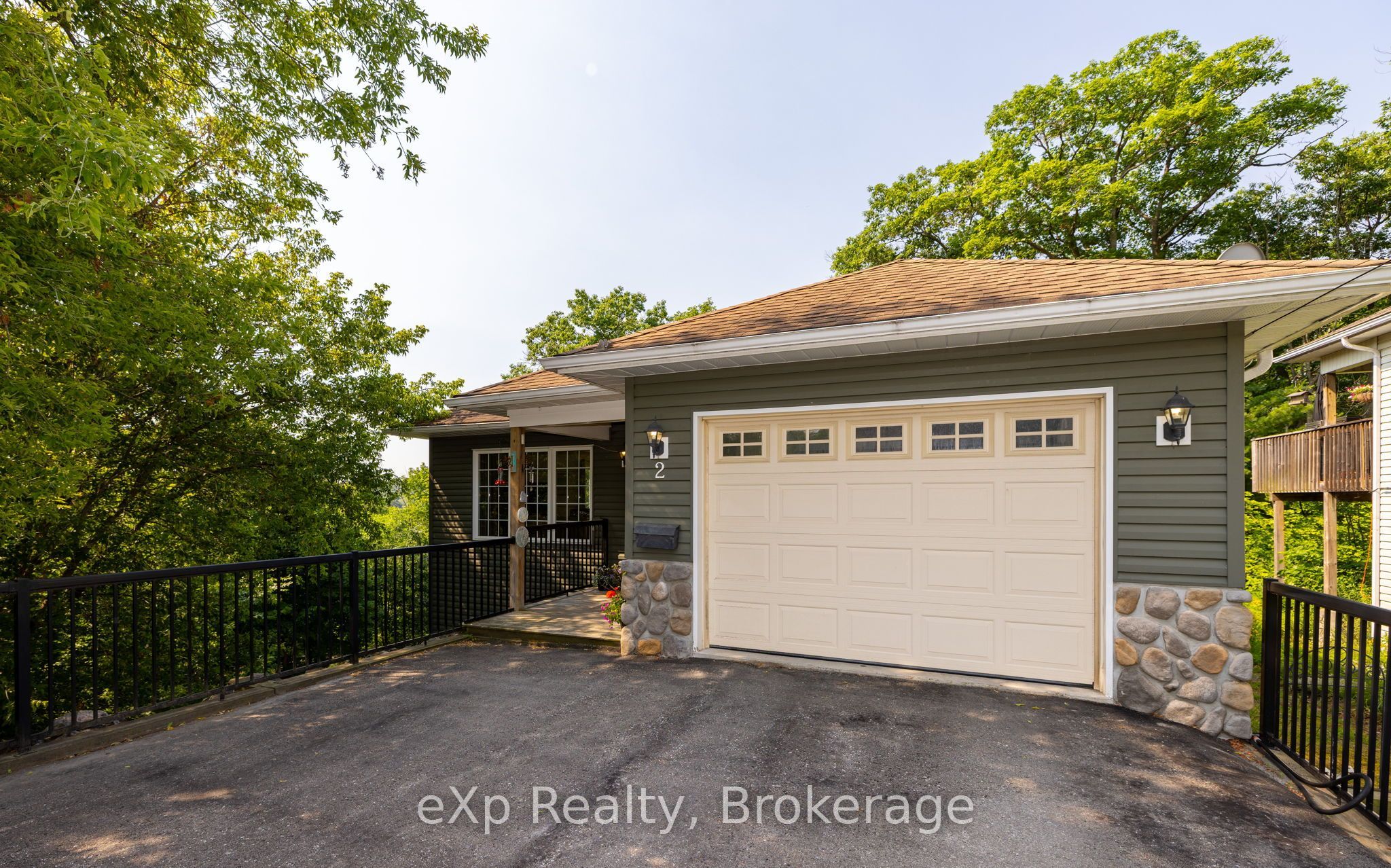 2 Mann Avenue N Property Photo 2
