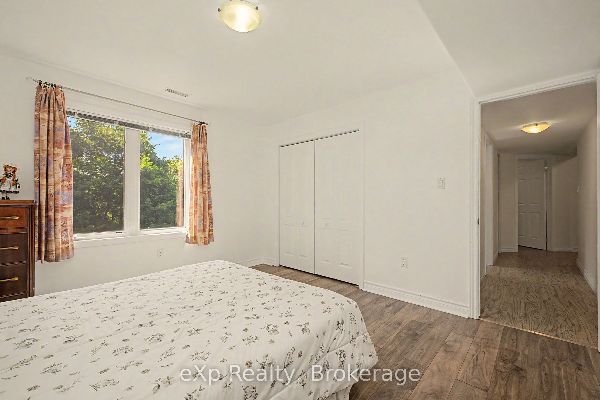 2 Mann Avenue N Property Photo 25