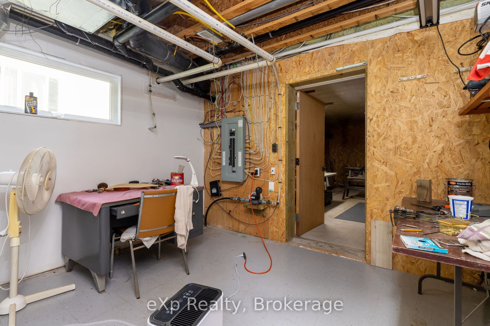 2 Mann Avenue N Property Photo 30