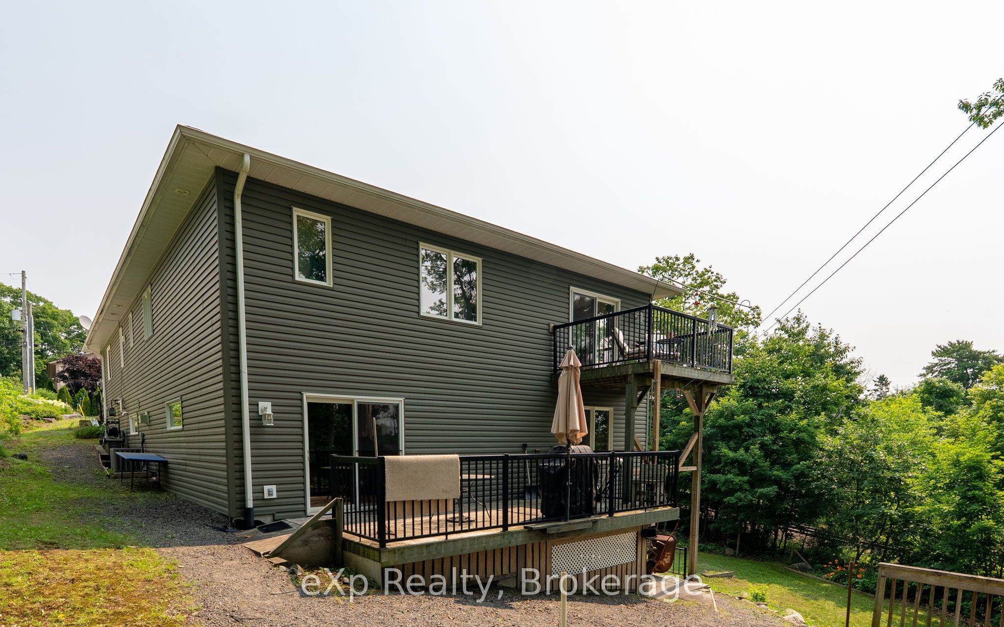 2 Mann Avenue N Property Photo 37