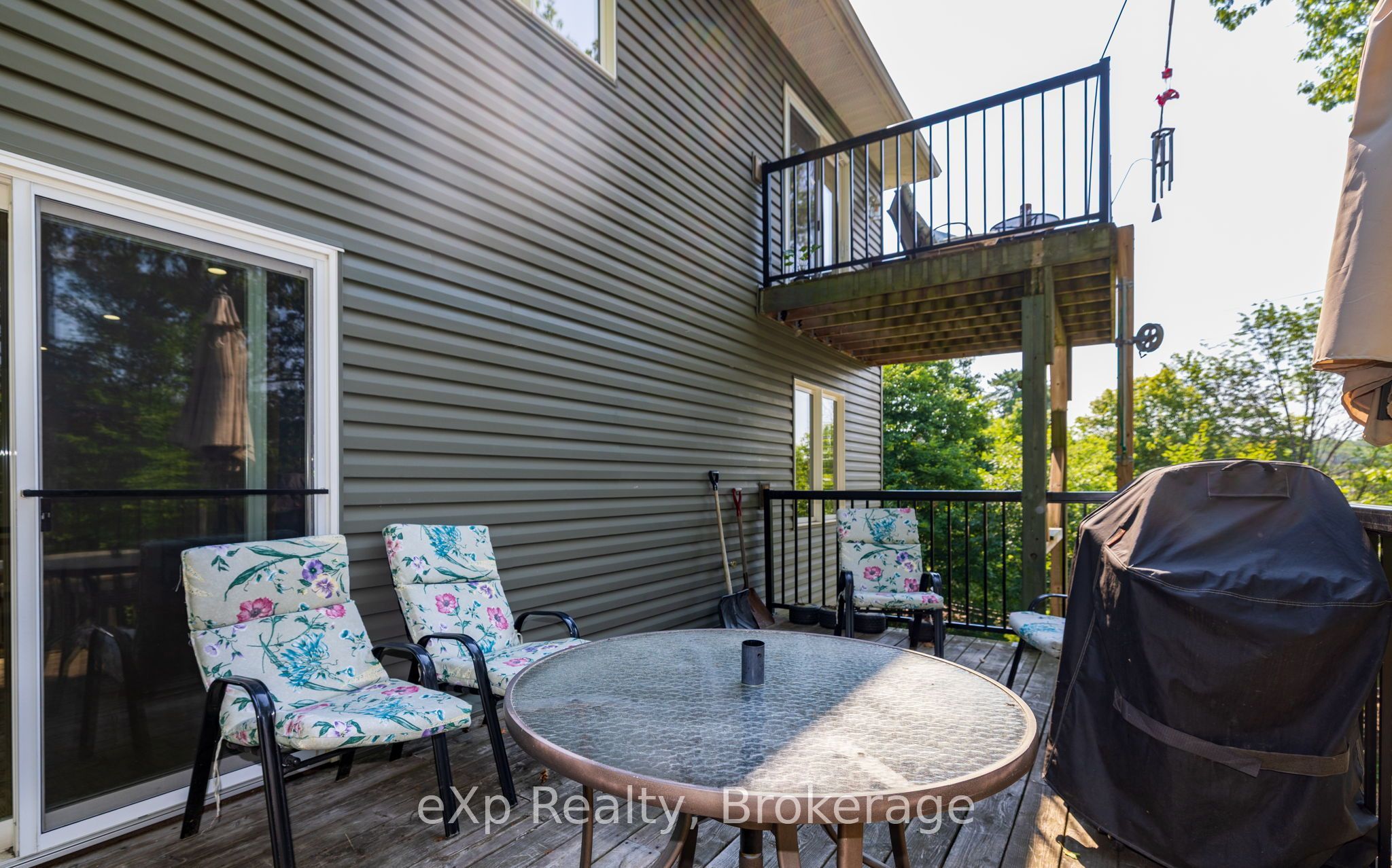 2 Mann Avenue N Property Photo 40