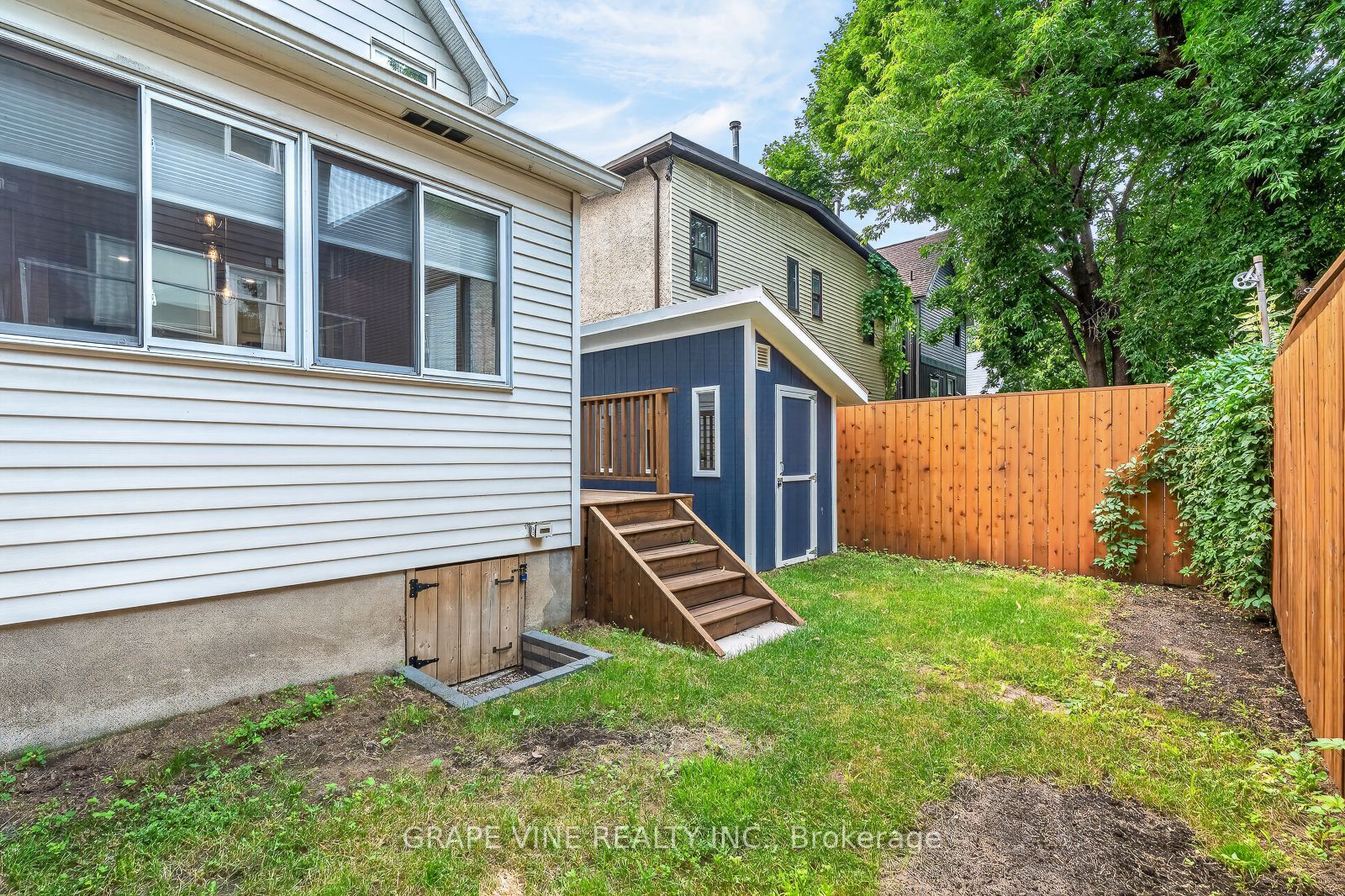 31 Westmount Avenue Property Photo 7
