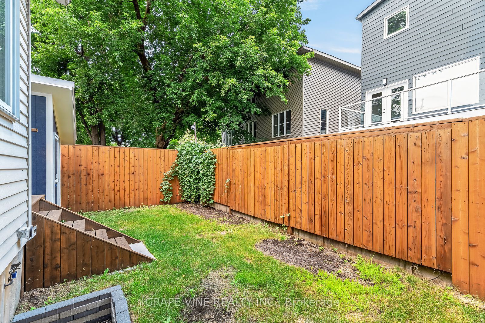 31 Westmount Avenue Property Photo 8