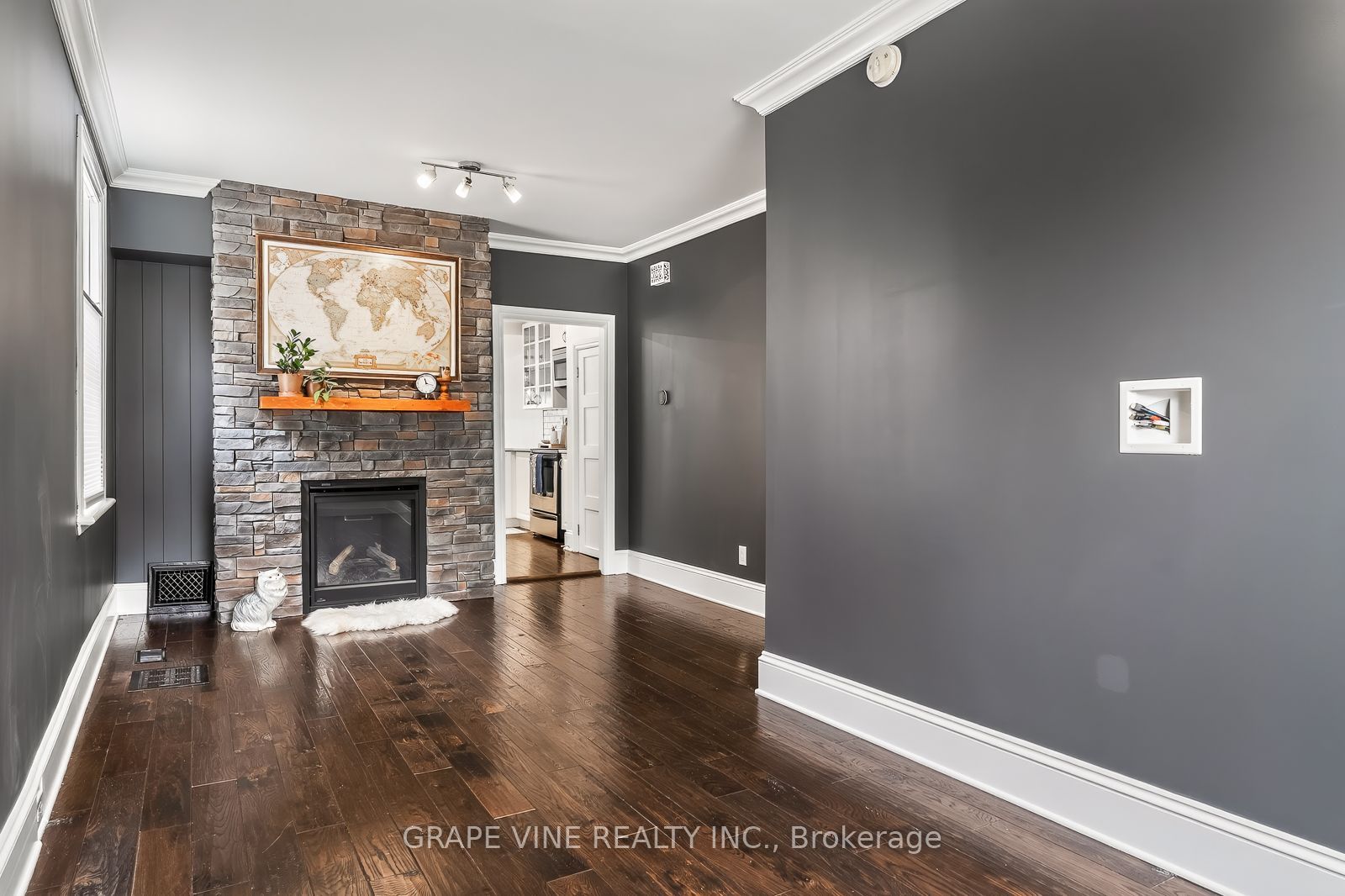 31 Westmount Avenue Property Photo 14