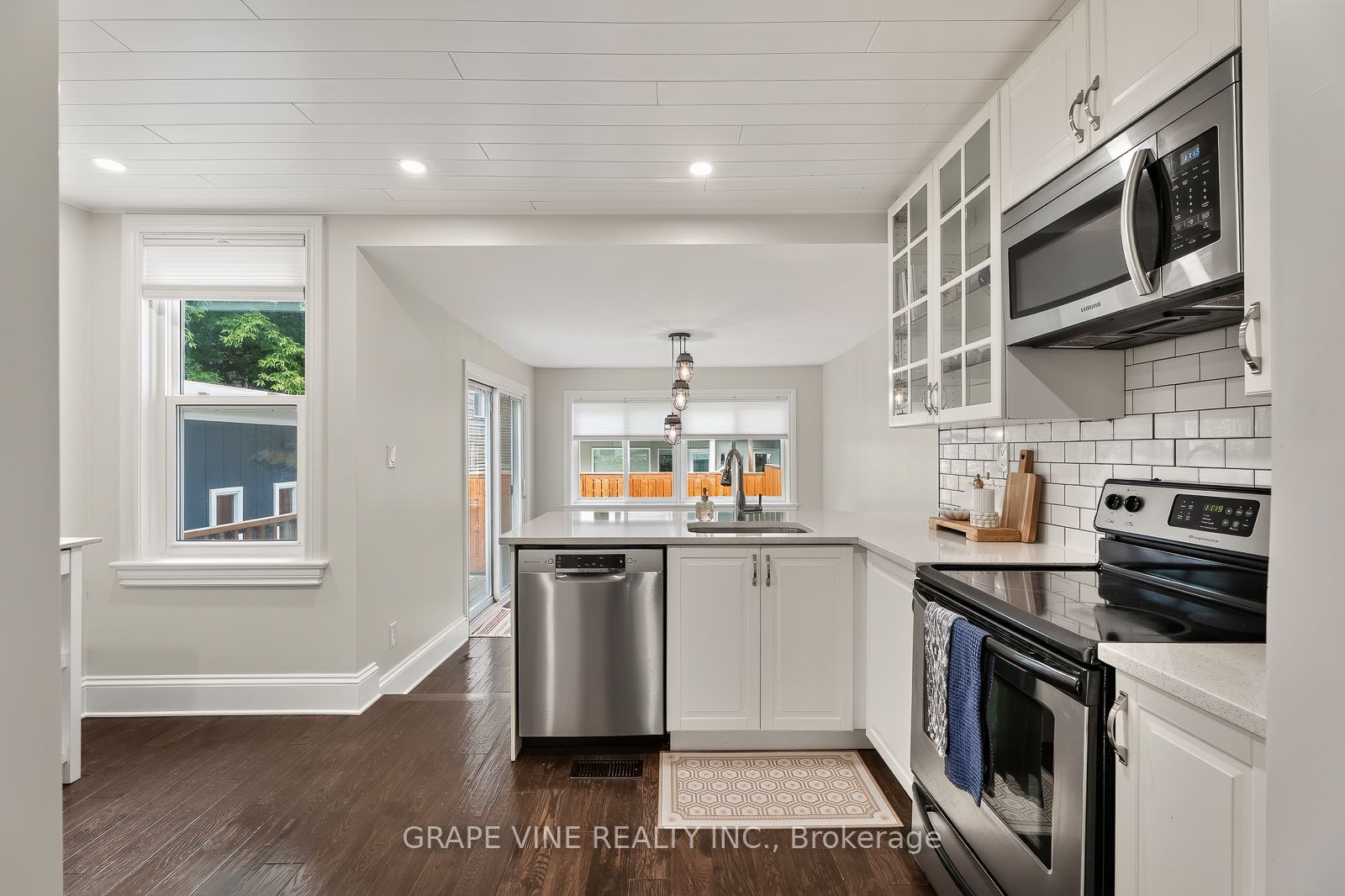 31 Westmount Avenue Property Photo 16