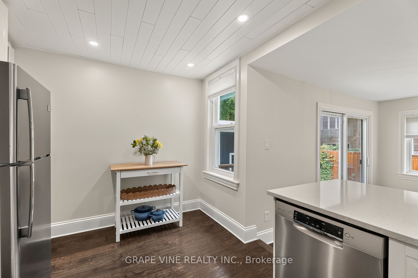 31 Westmount Avenue Property Photo 17