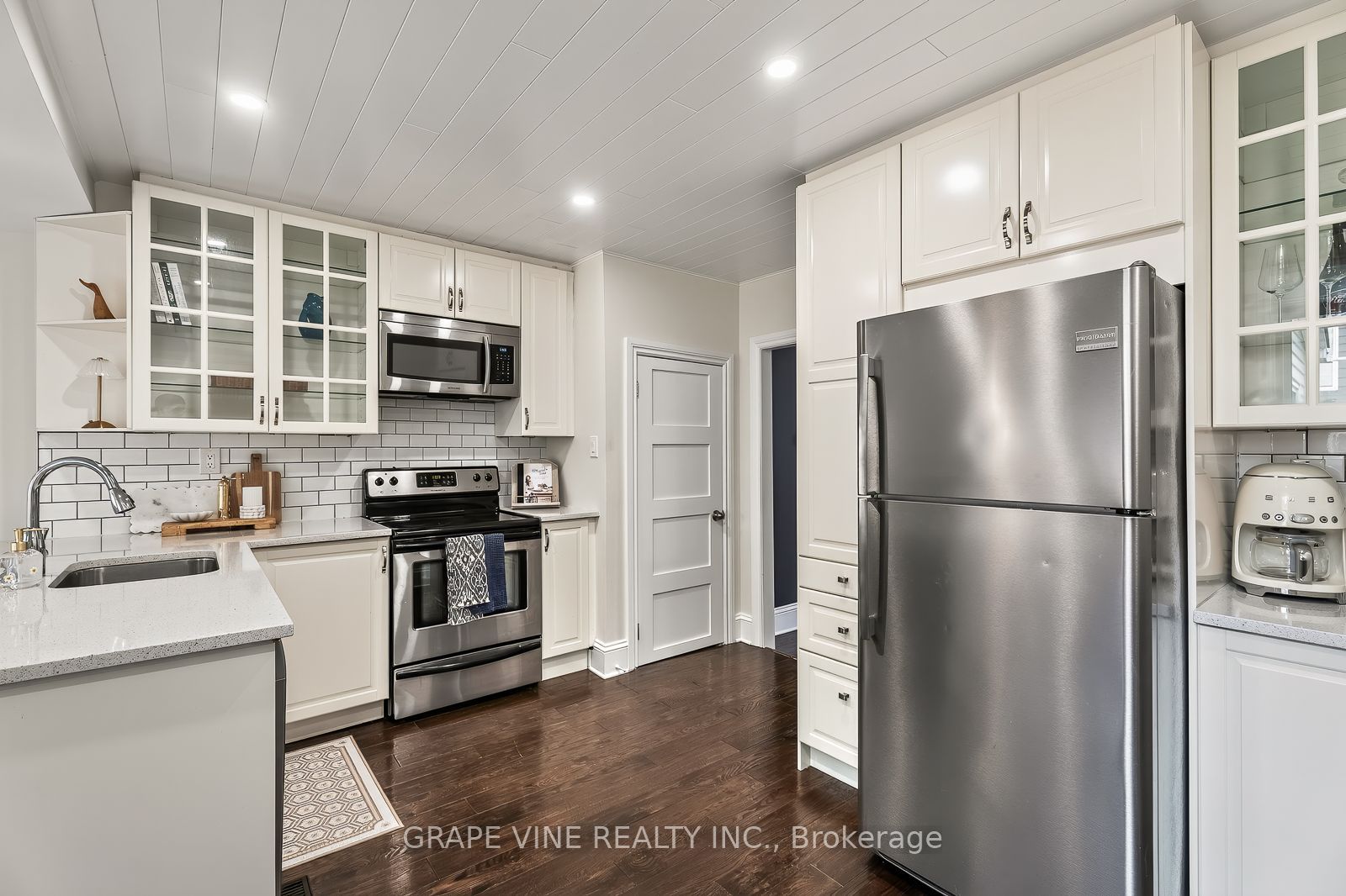 31 Westmount Avenue Property Photo 18