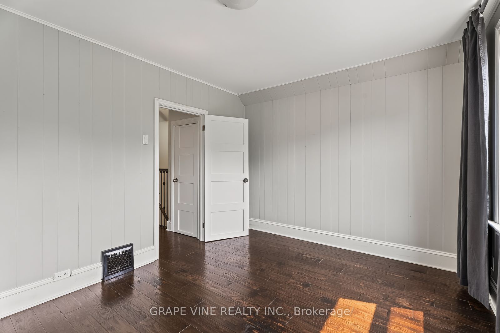 31 Westmount Avenue Property Photo 26