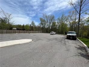 8196 Mcleod Road 1 Upper Property Photo 20