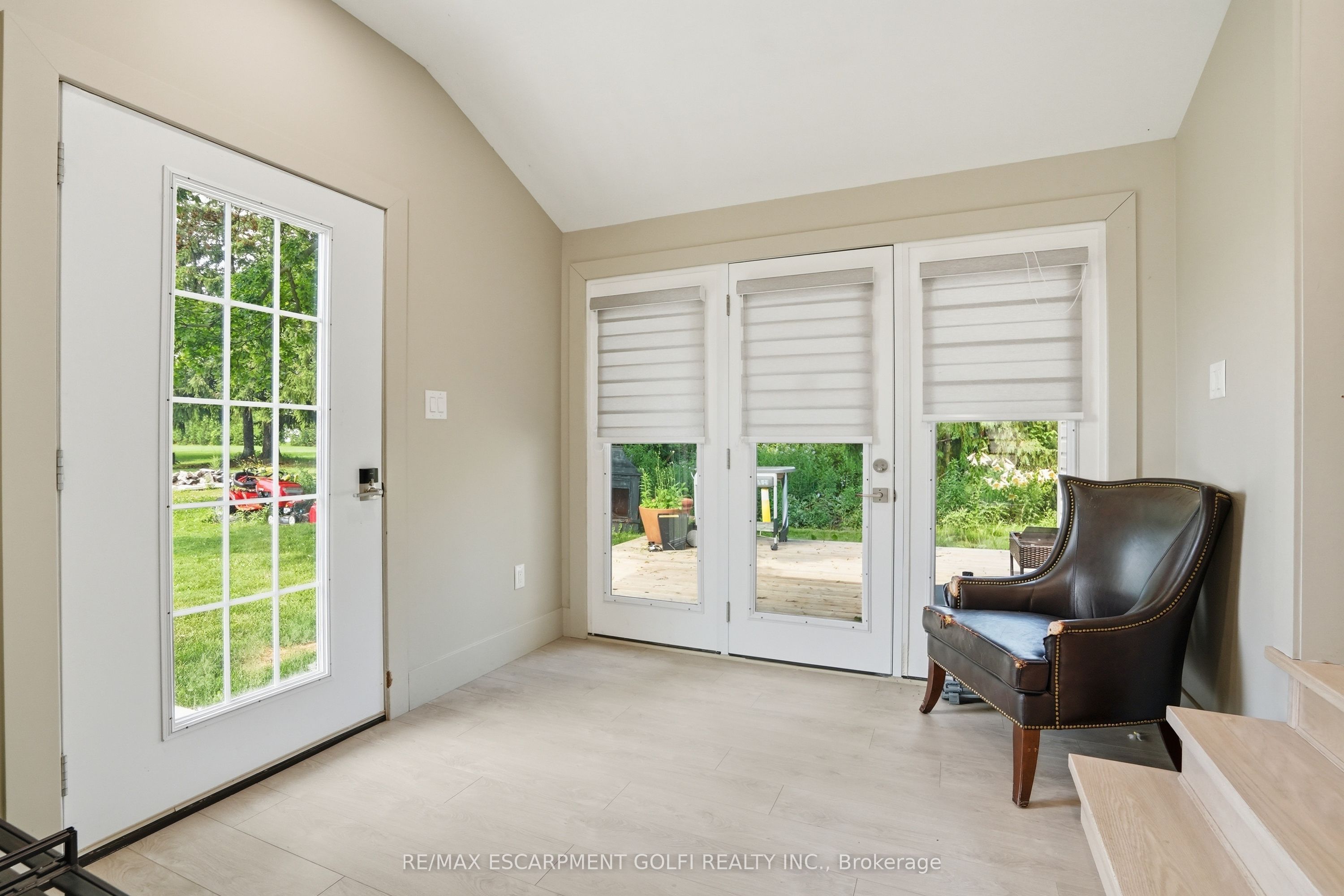 219 Ridge Road W Property Photo 19