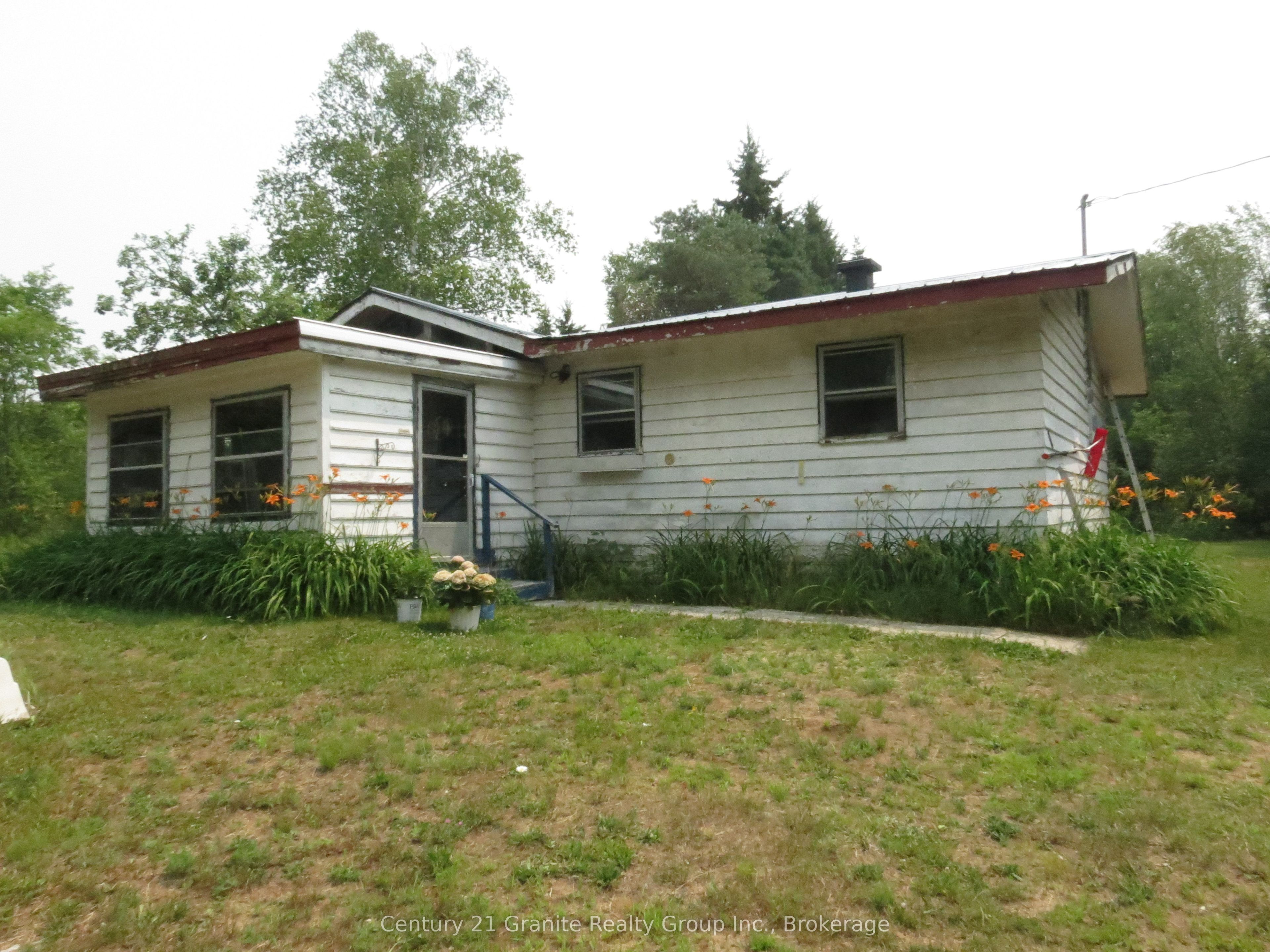 1060 Buttercup Drive Property Photo 1