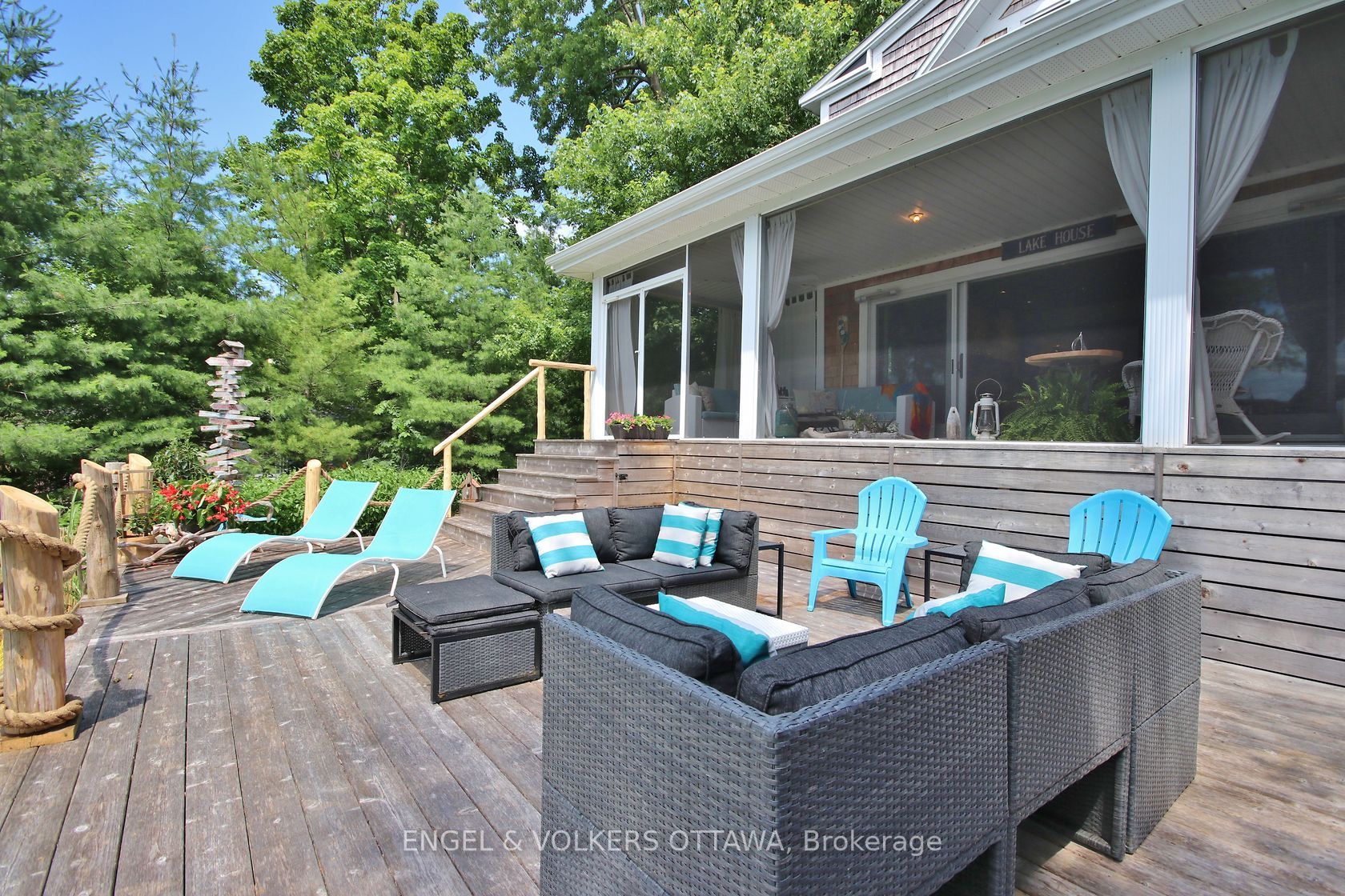 2964 9th Line Property Photo 16