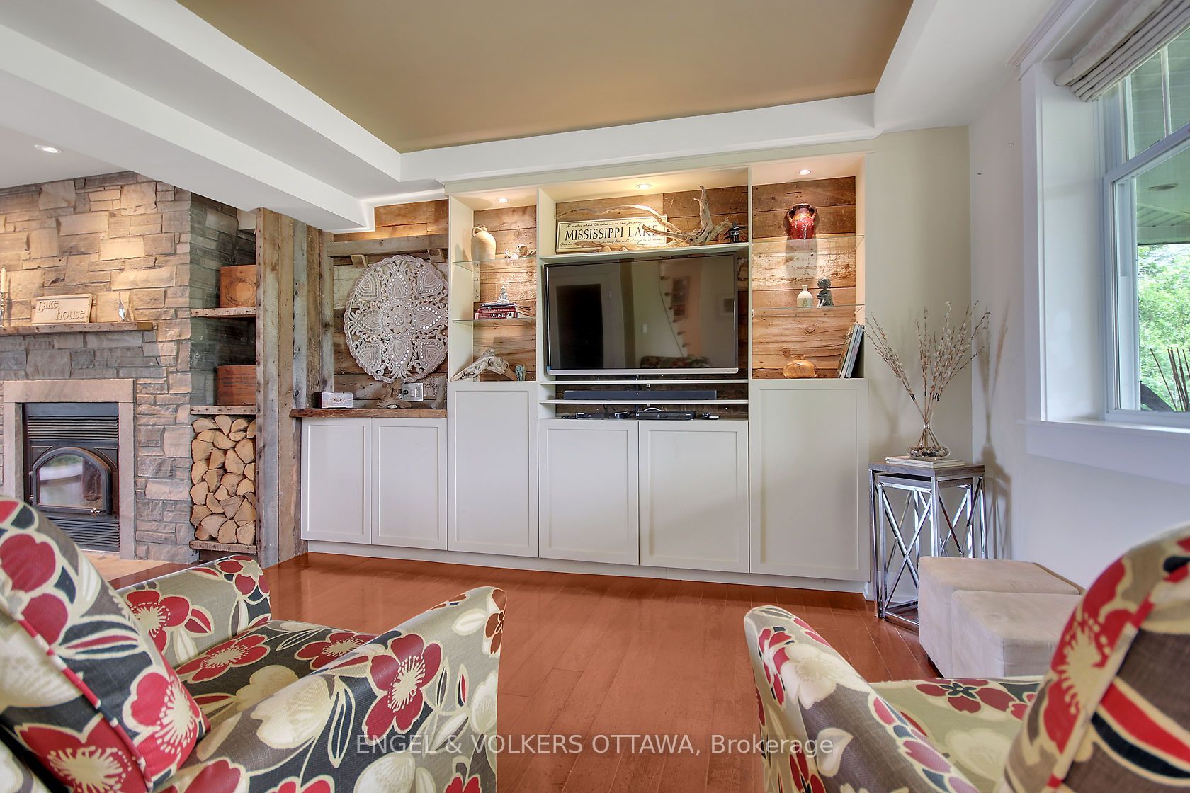 2964 9th Line Property Photo 26