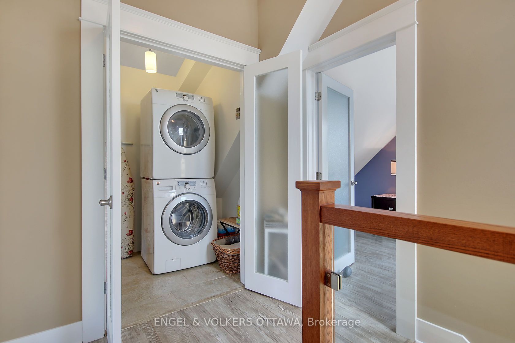 2964 9th Line Property Photo 40