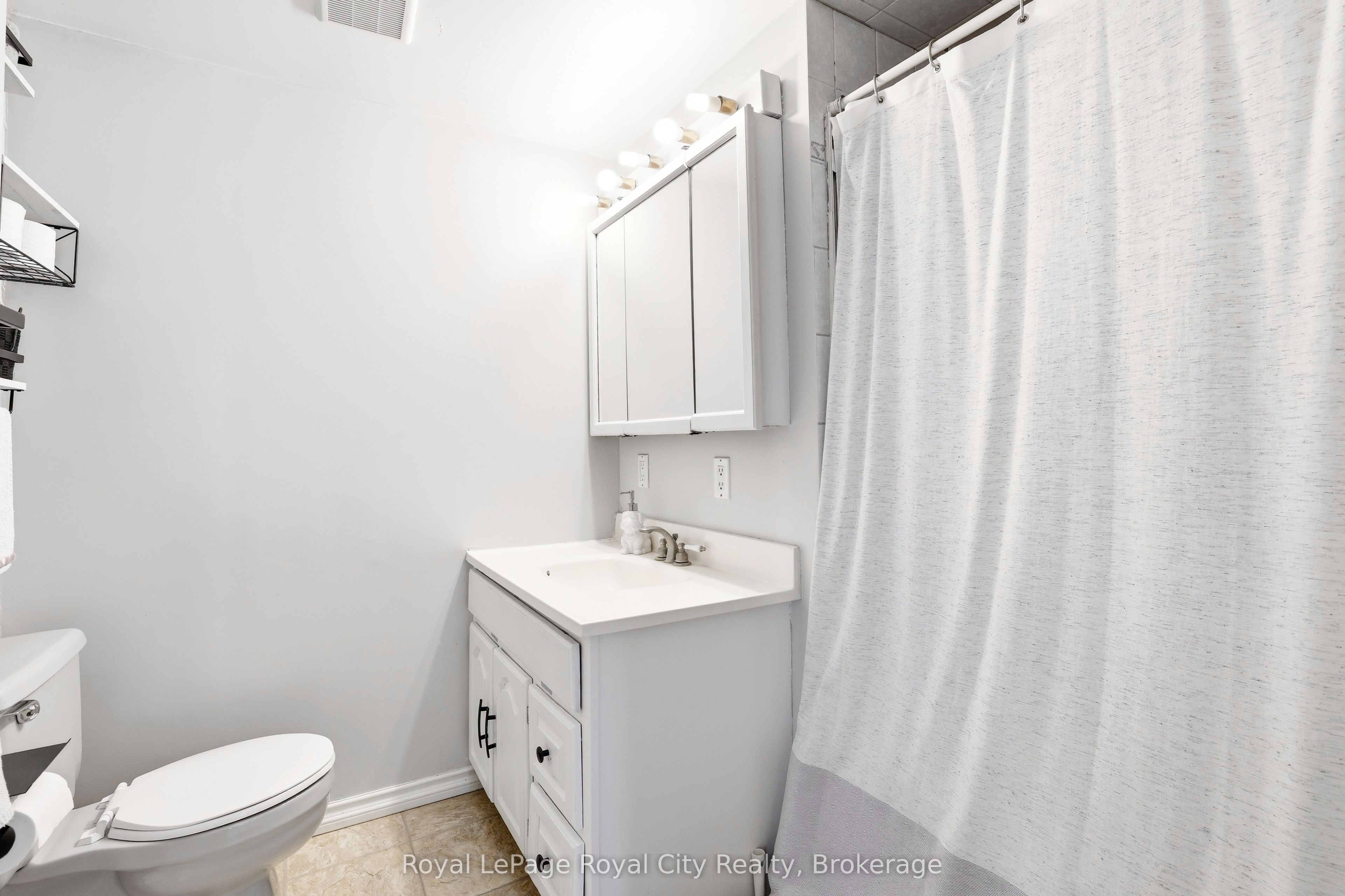 96 Beaumont Crescent Property Photo 18