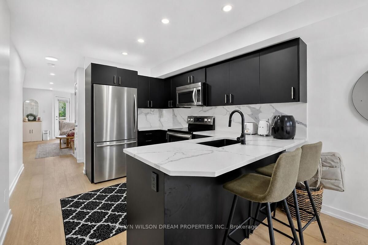 4522 Innes Road D Property Photo 12