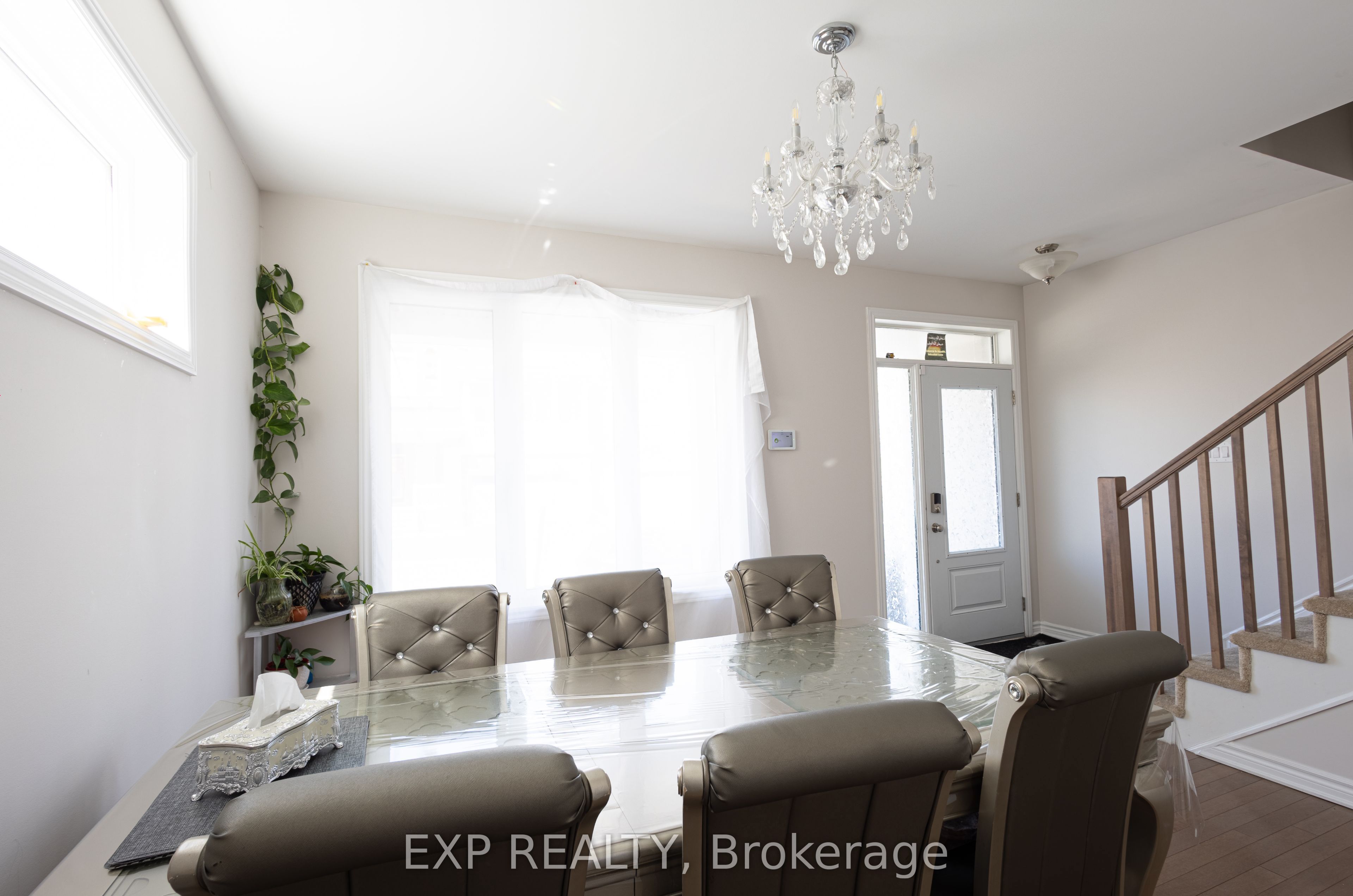 1008 Carden Lane Property Photo 4