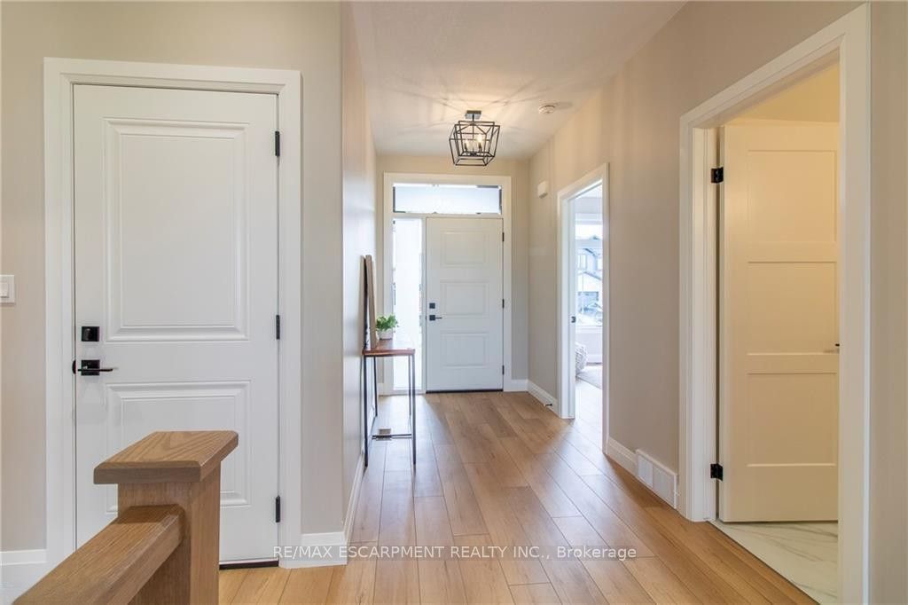 96 Craddock Boulevard Property Photo 4