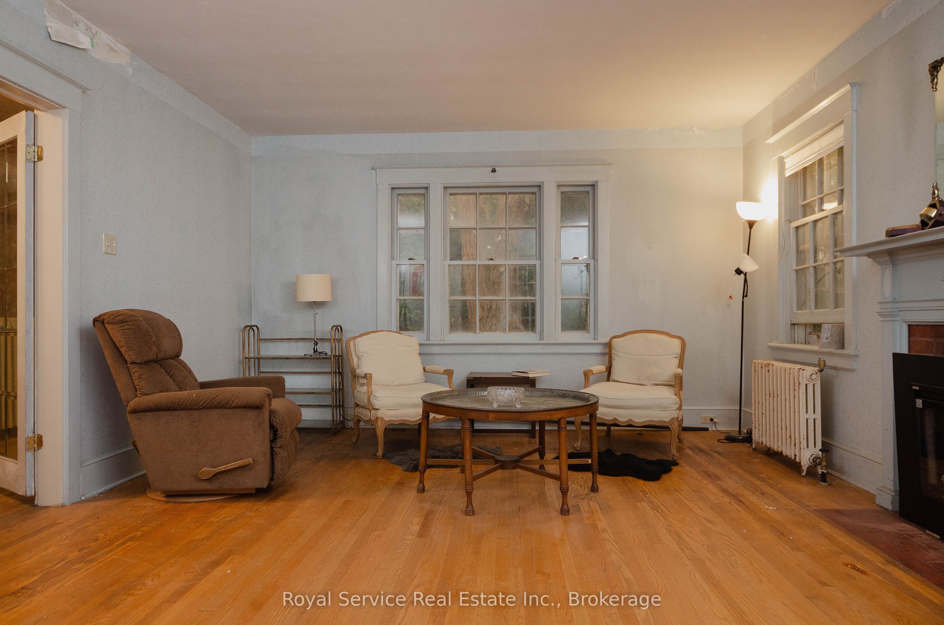 52 King Street Property Photo 9