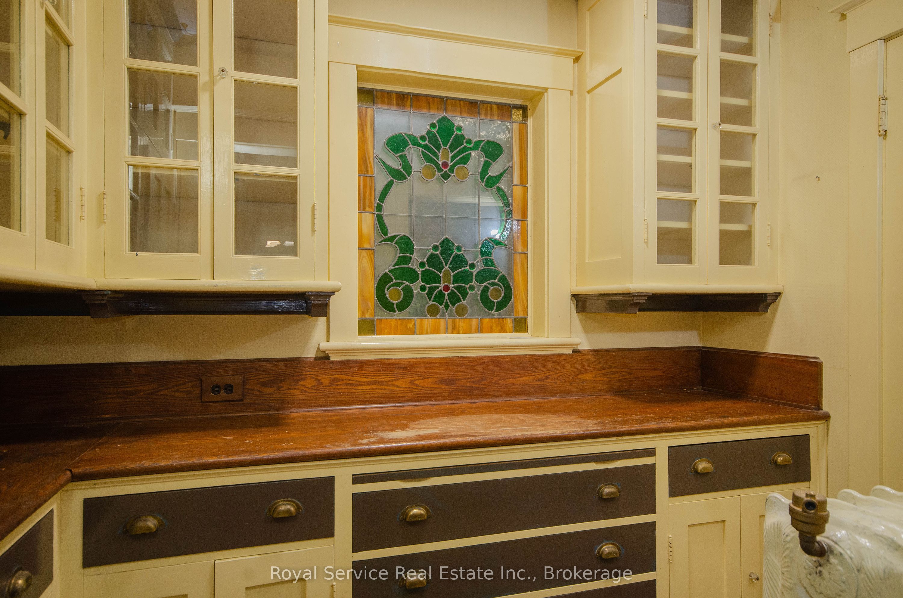 52 King Street Property Photo 12