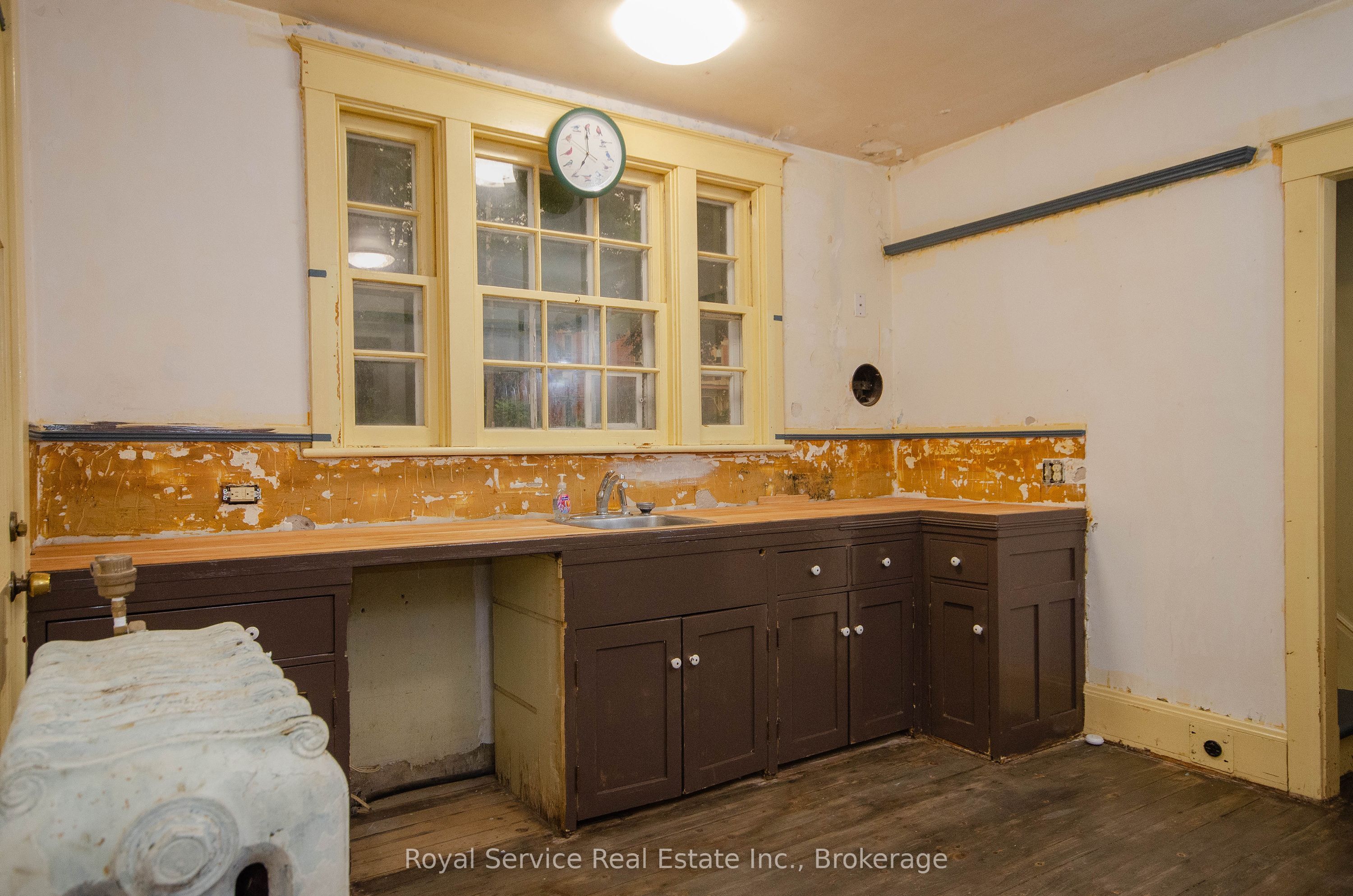 52 King Street Property Photo 13