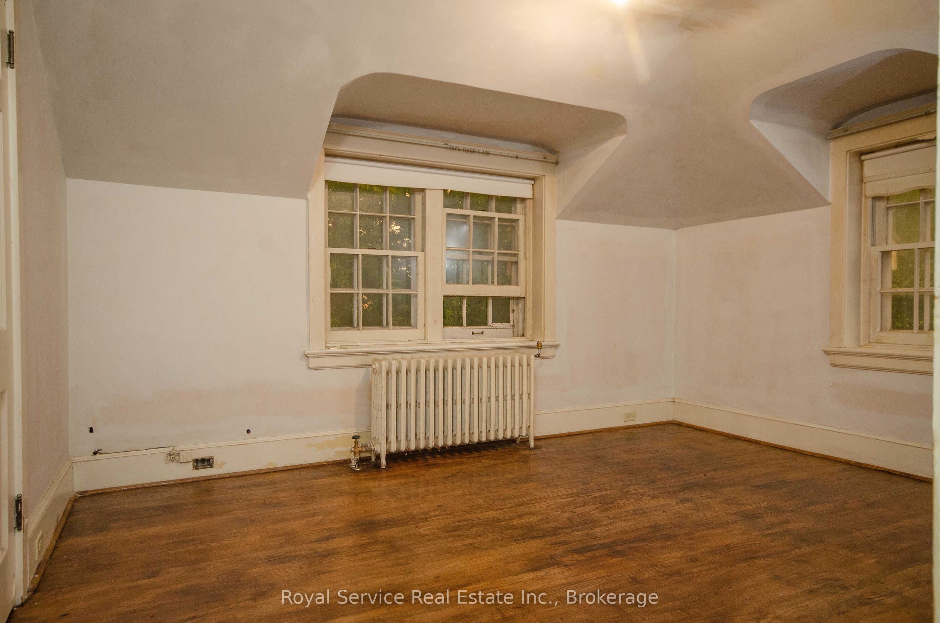 52 King Street Property Photo 20