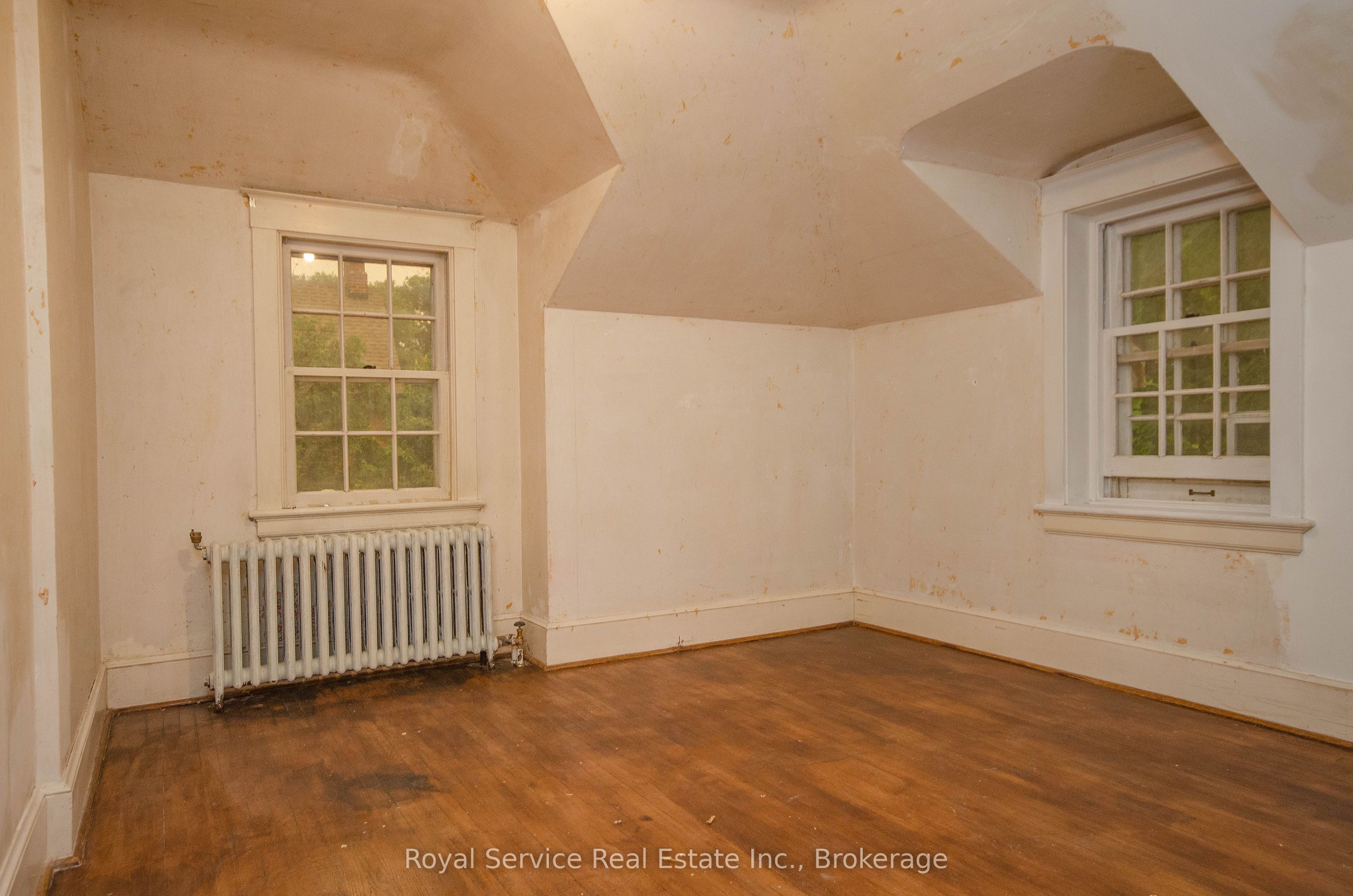 52 King Street Property Photo 22