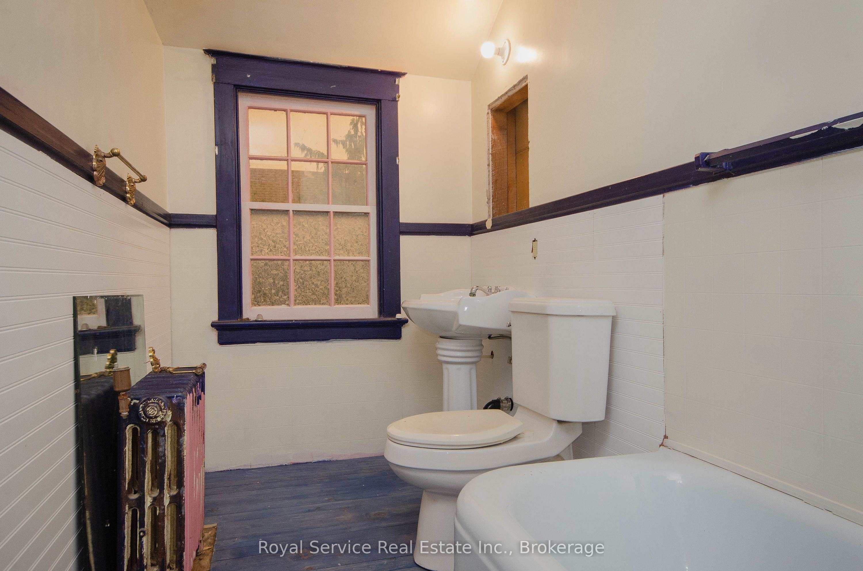 52 King Street Property Photo 23