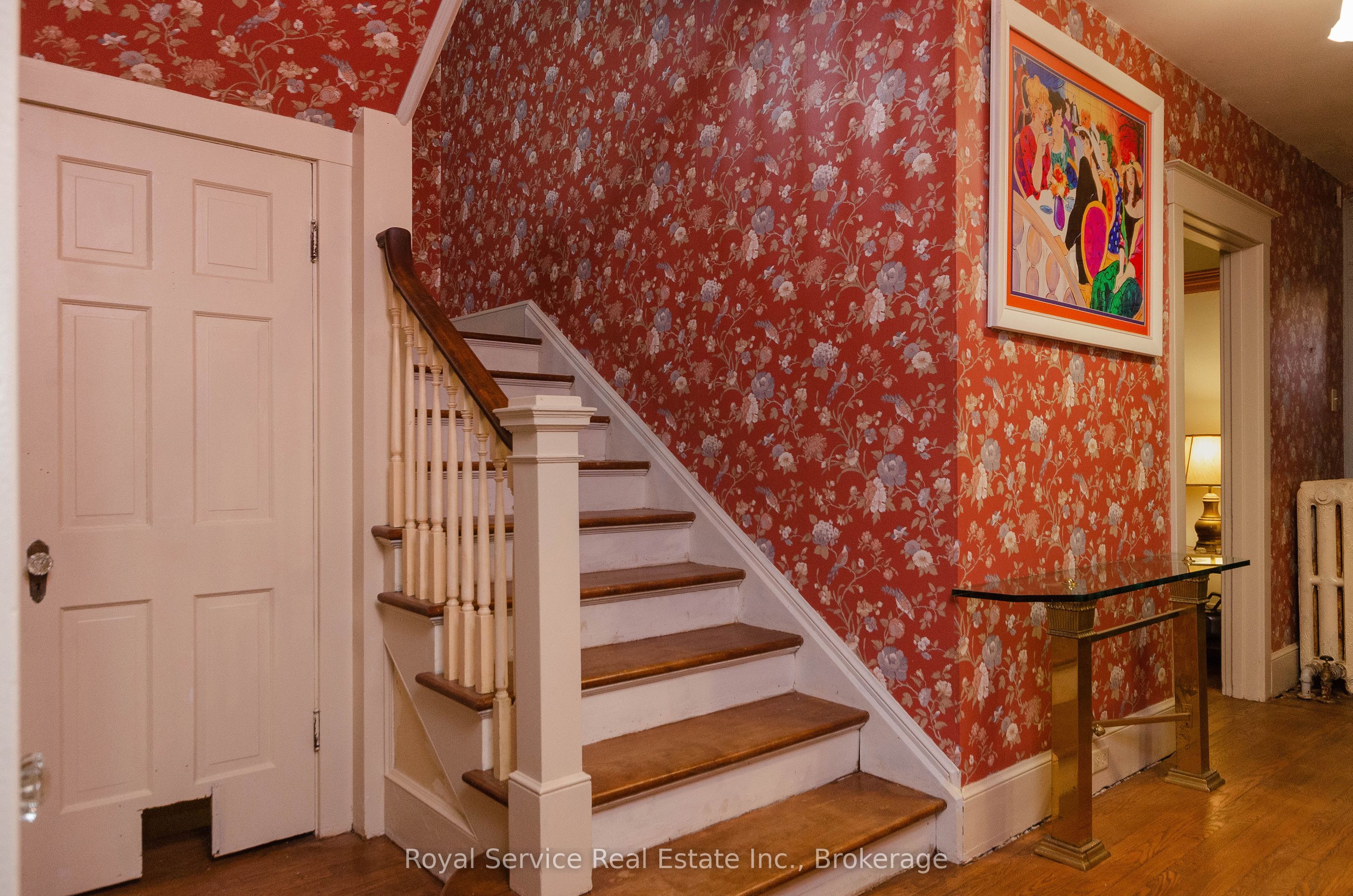 52 King Street Property Photo 25