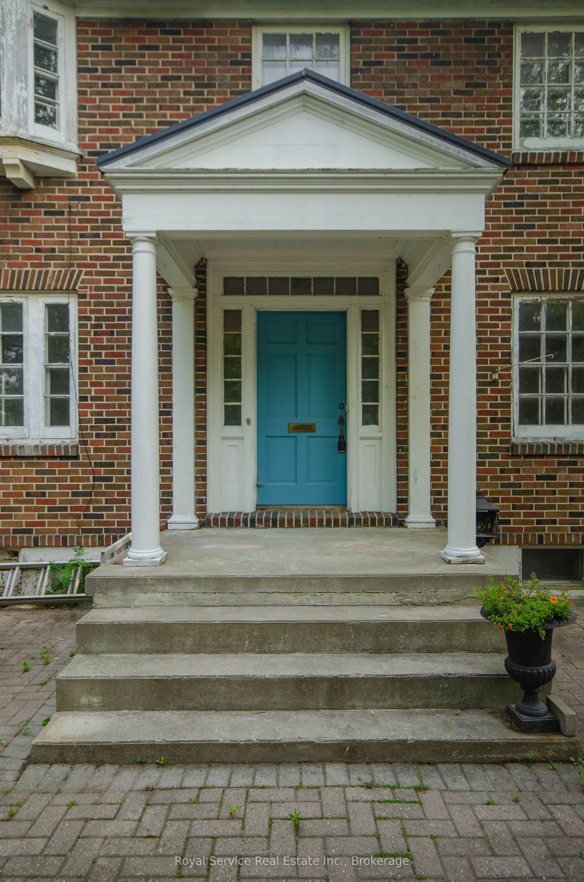 52 King Street Property Photo 38