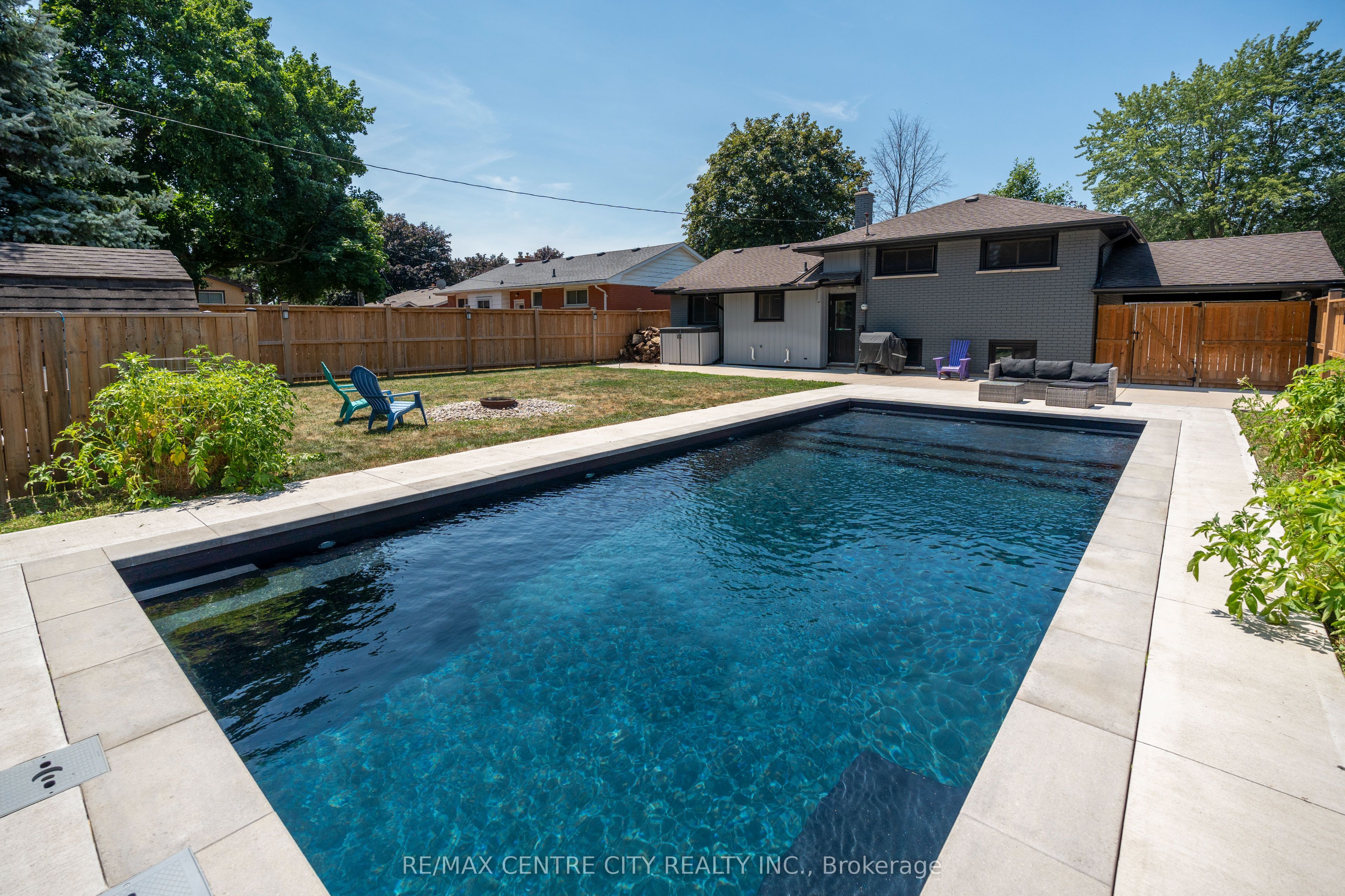 140 Oakwood Place Property Photo 7