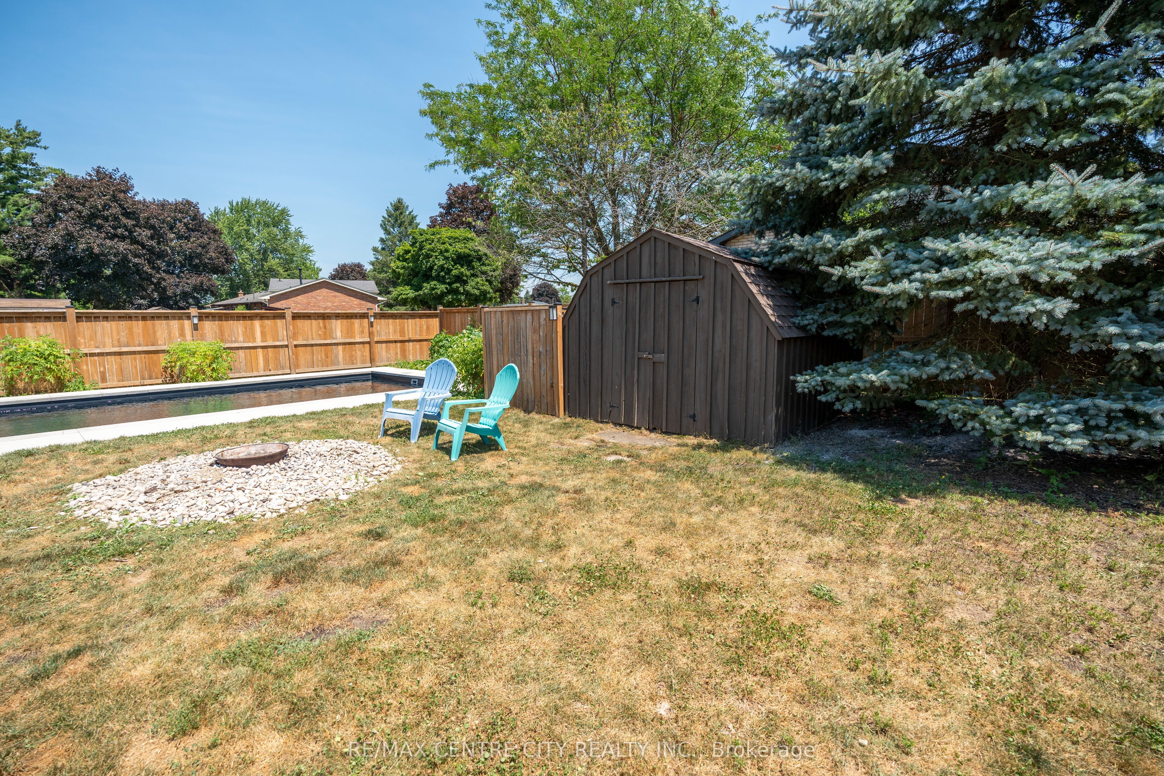 140 Oakwood Place Property Photo 8