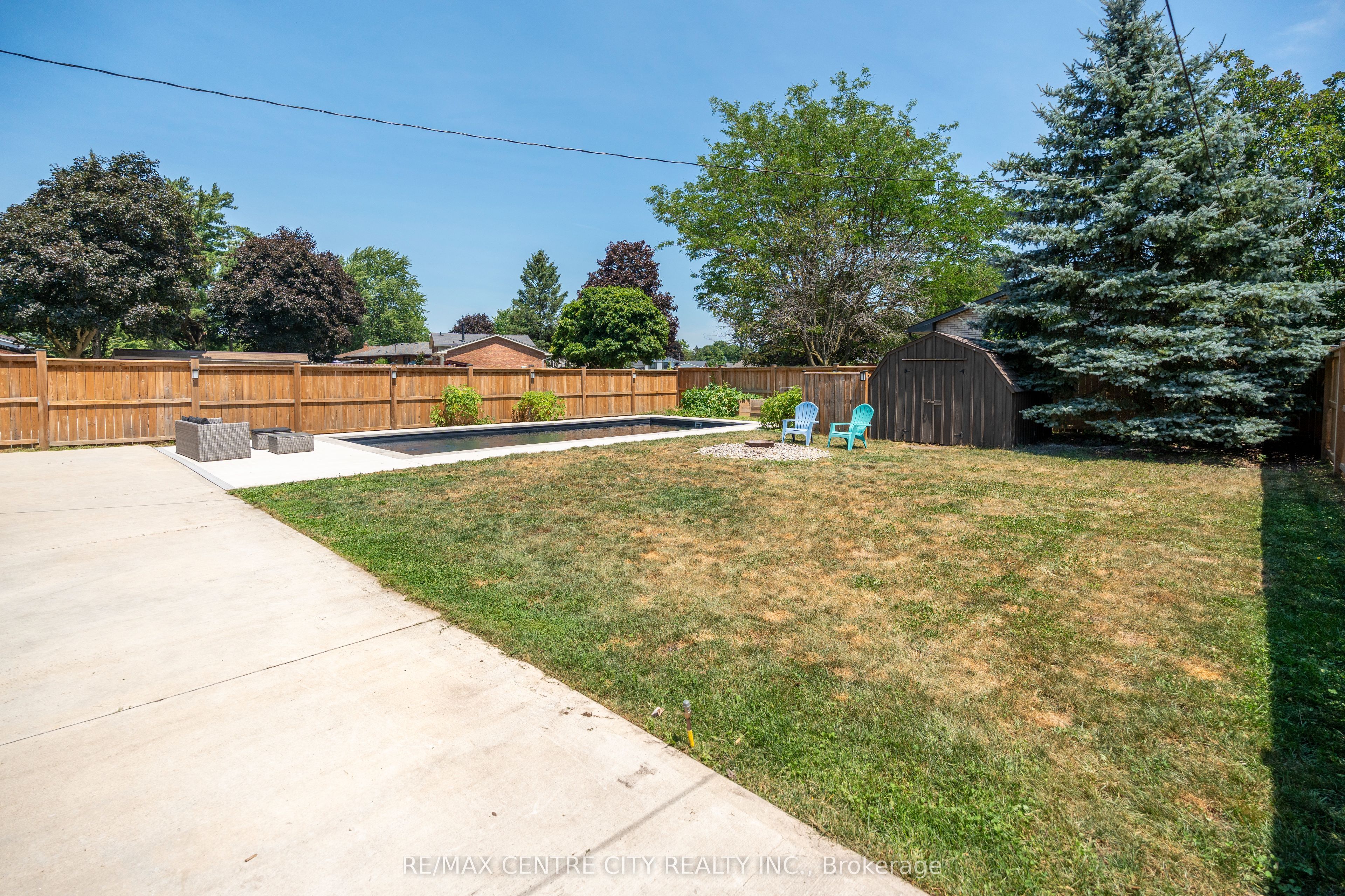 140 Oakwood Place Property Photo 9