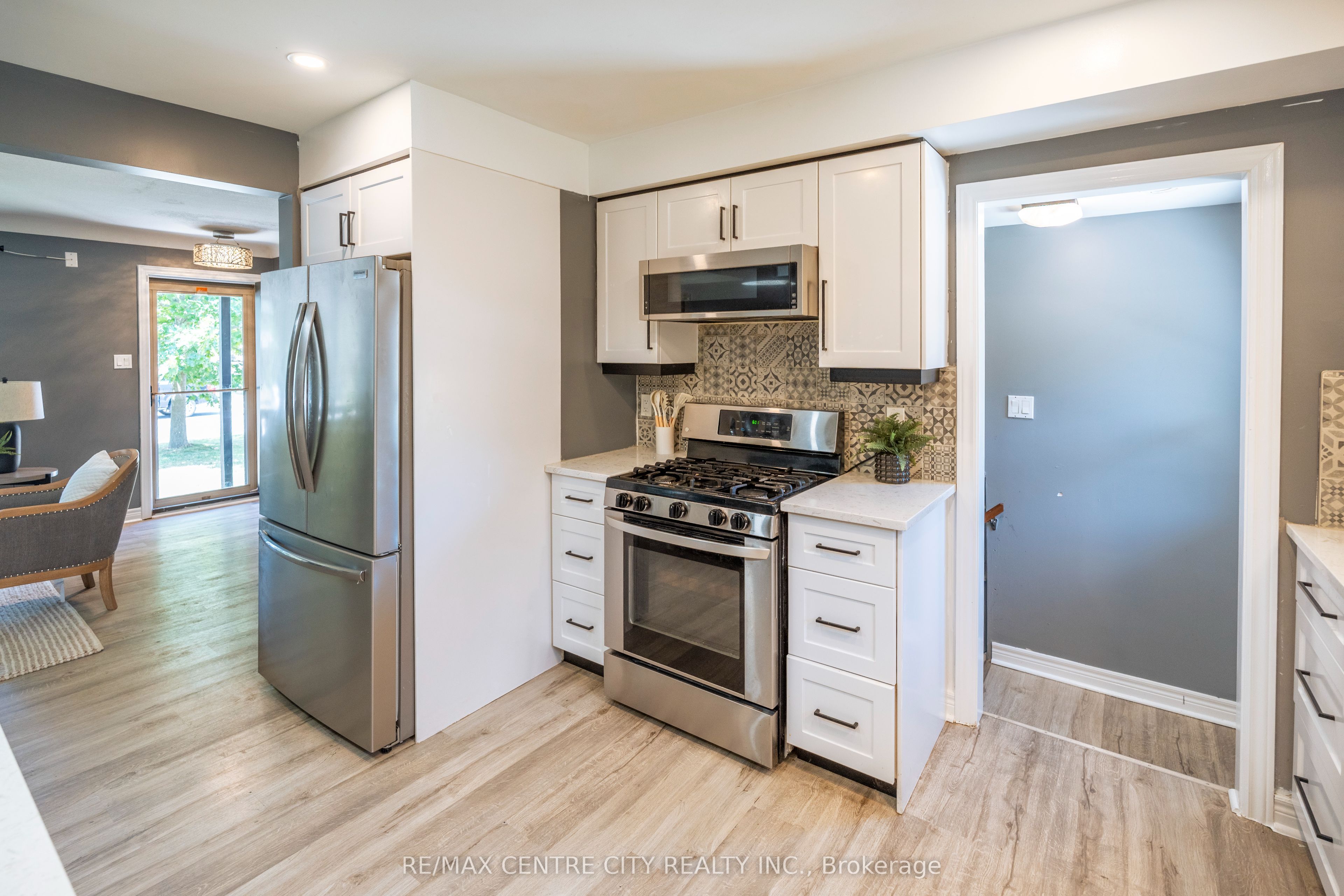 140 Oakwood Place Property Photo 16
