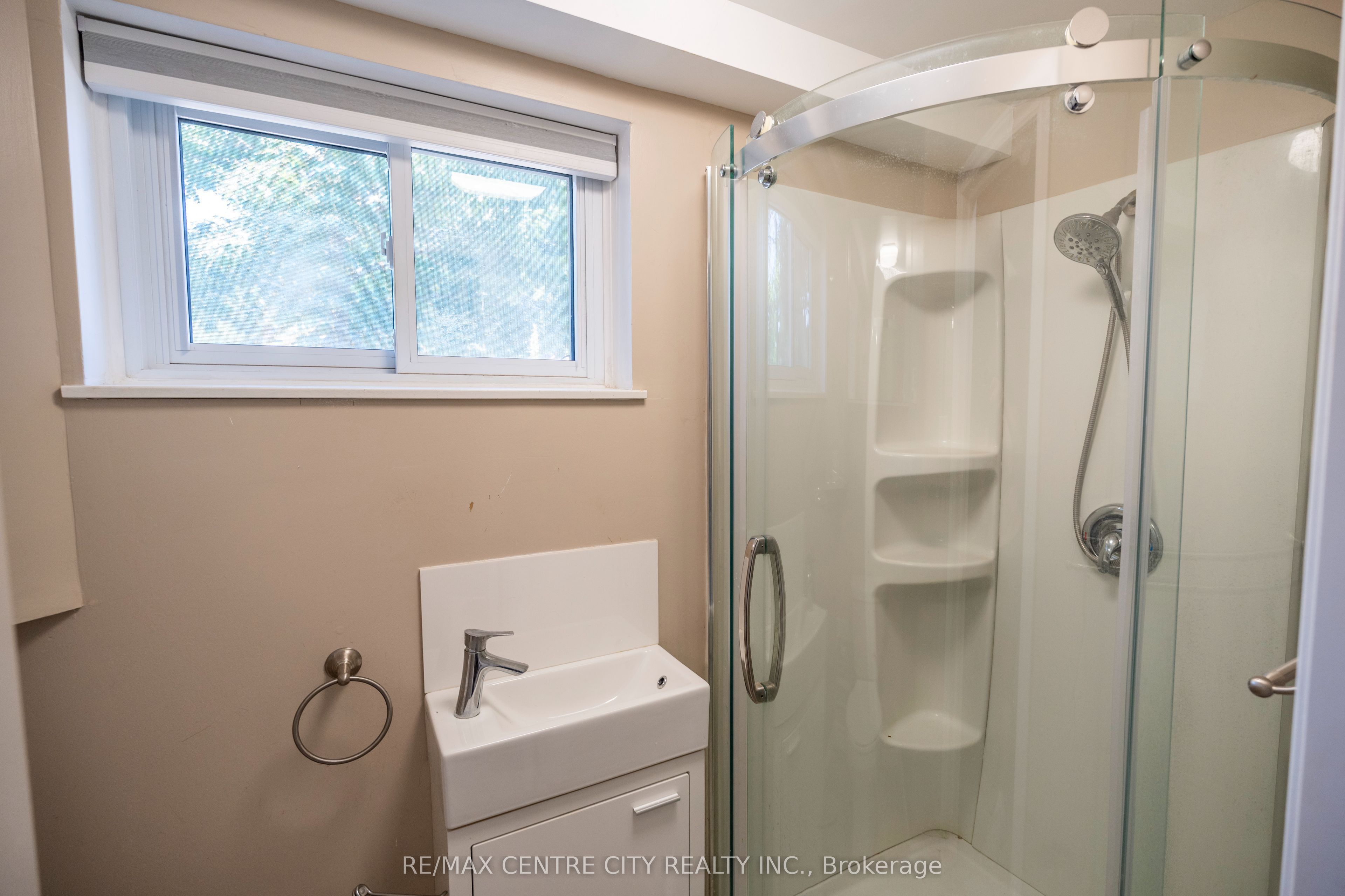 140 Oakwood Place Property Photo 31